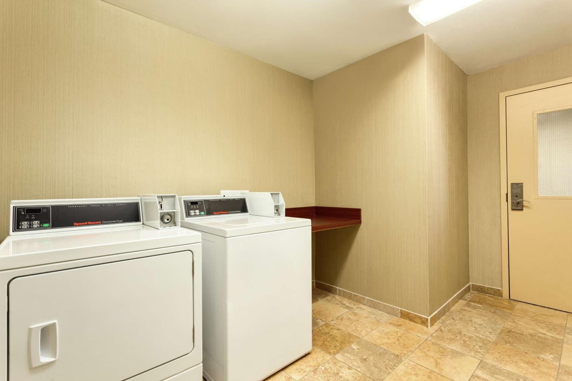 Hampton Inn & Suites Prattville gallery photo in Prattville, AL — image 36