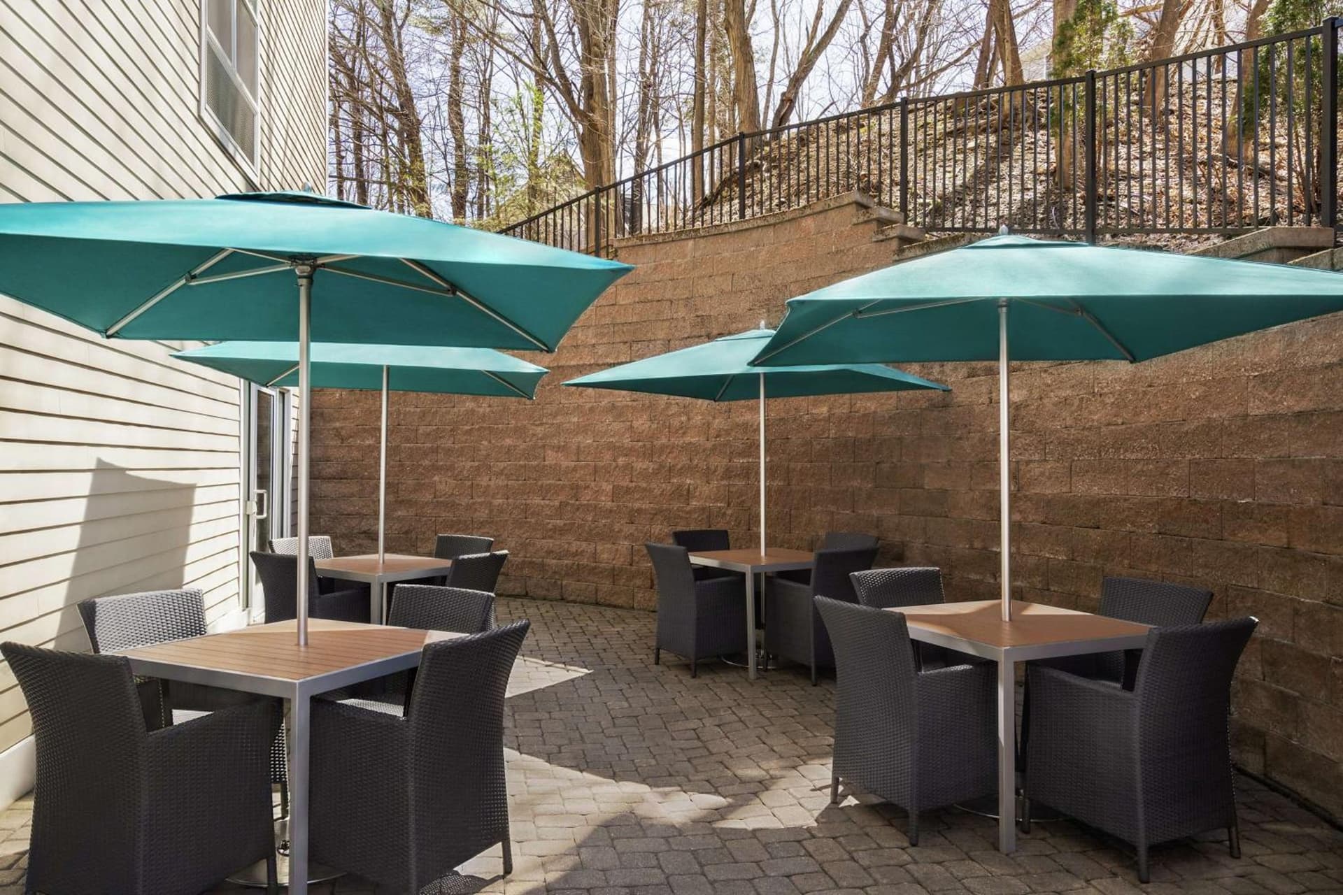 Hampton Inn & Suites Exeter property views in Exeter — gallery photo 3