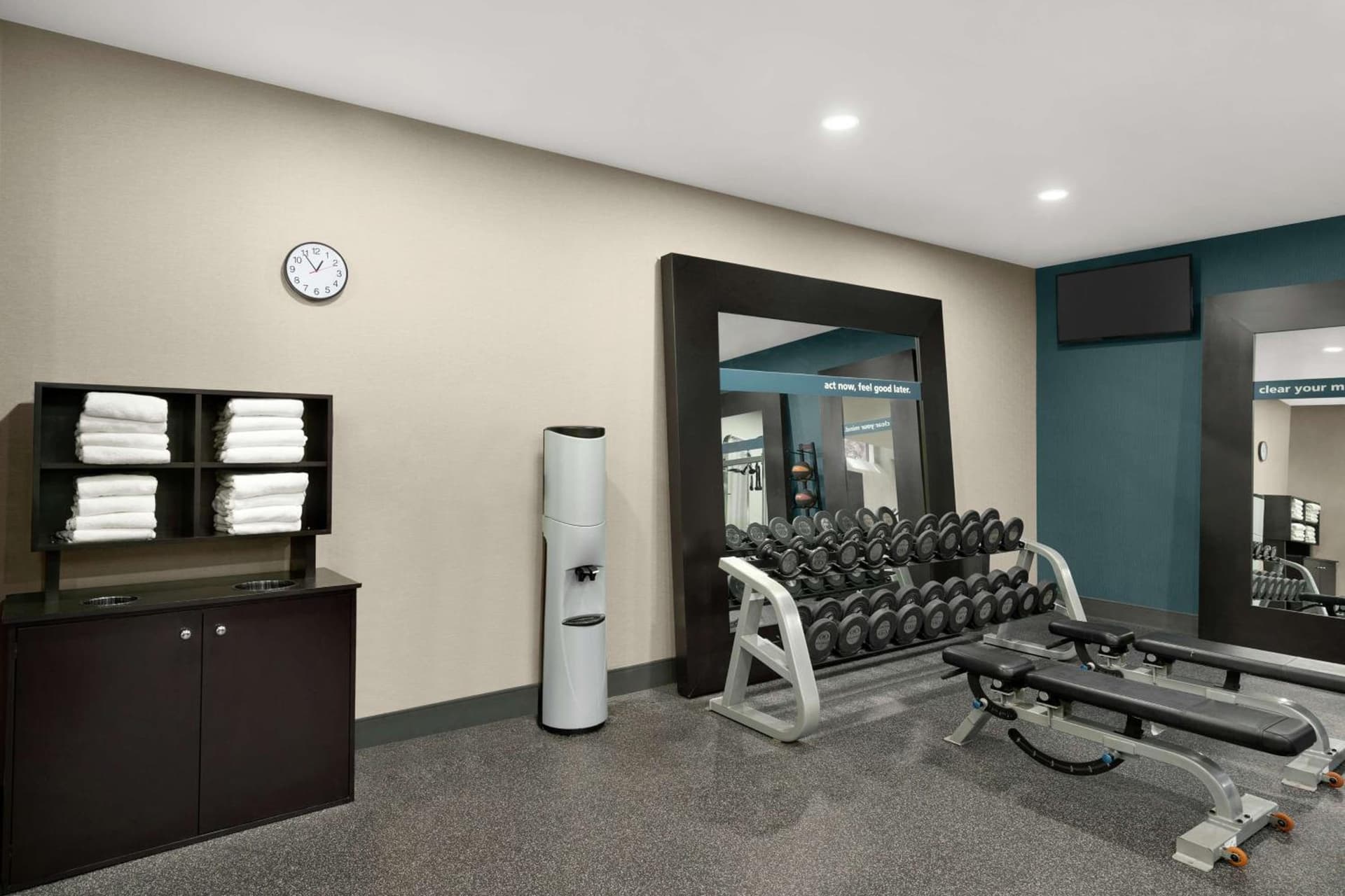 Hampton Inn & Suites Exeter gallery photo in Exeter — image 9