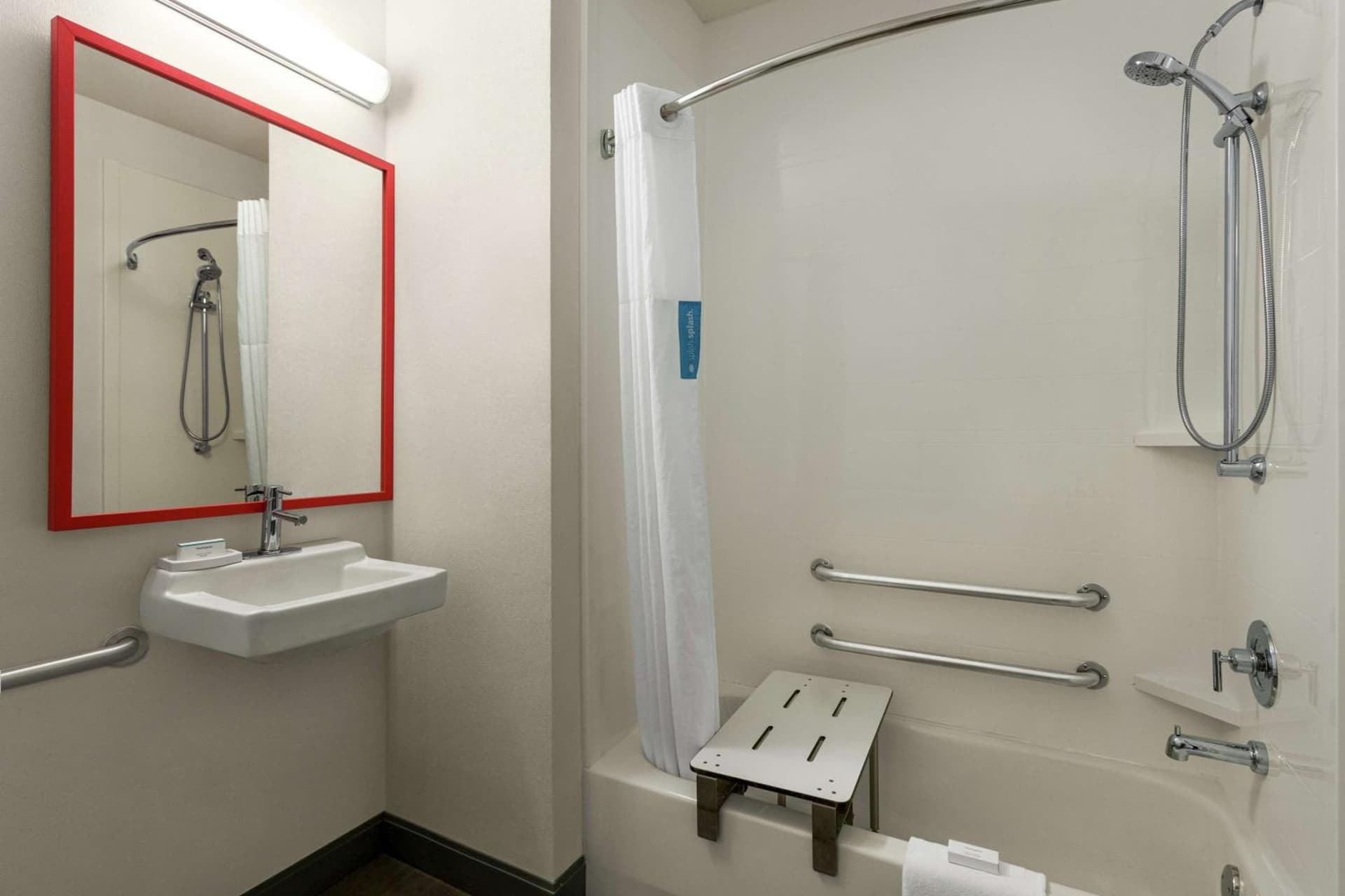 Hampton Inn Kansas City Blue Springs gallery photo in Blue Springs, MO — image 13