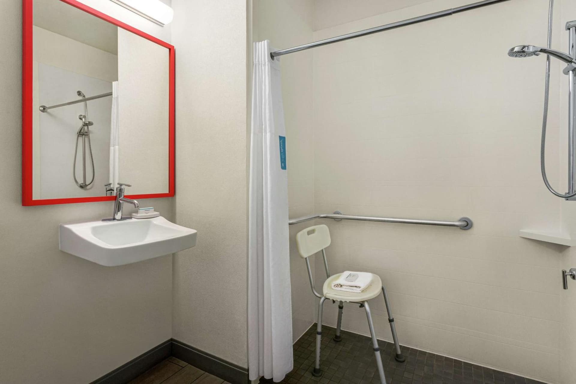 Hampton Inn Kansas City Blue Springs gallery photo in Blue Springs, MO — image 7