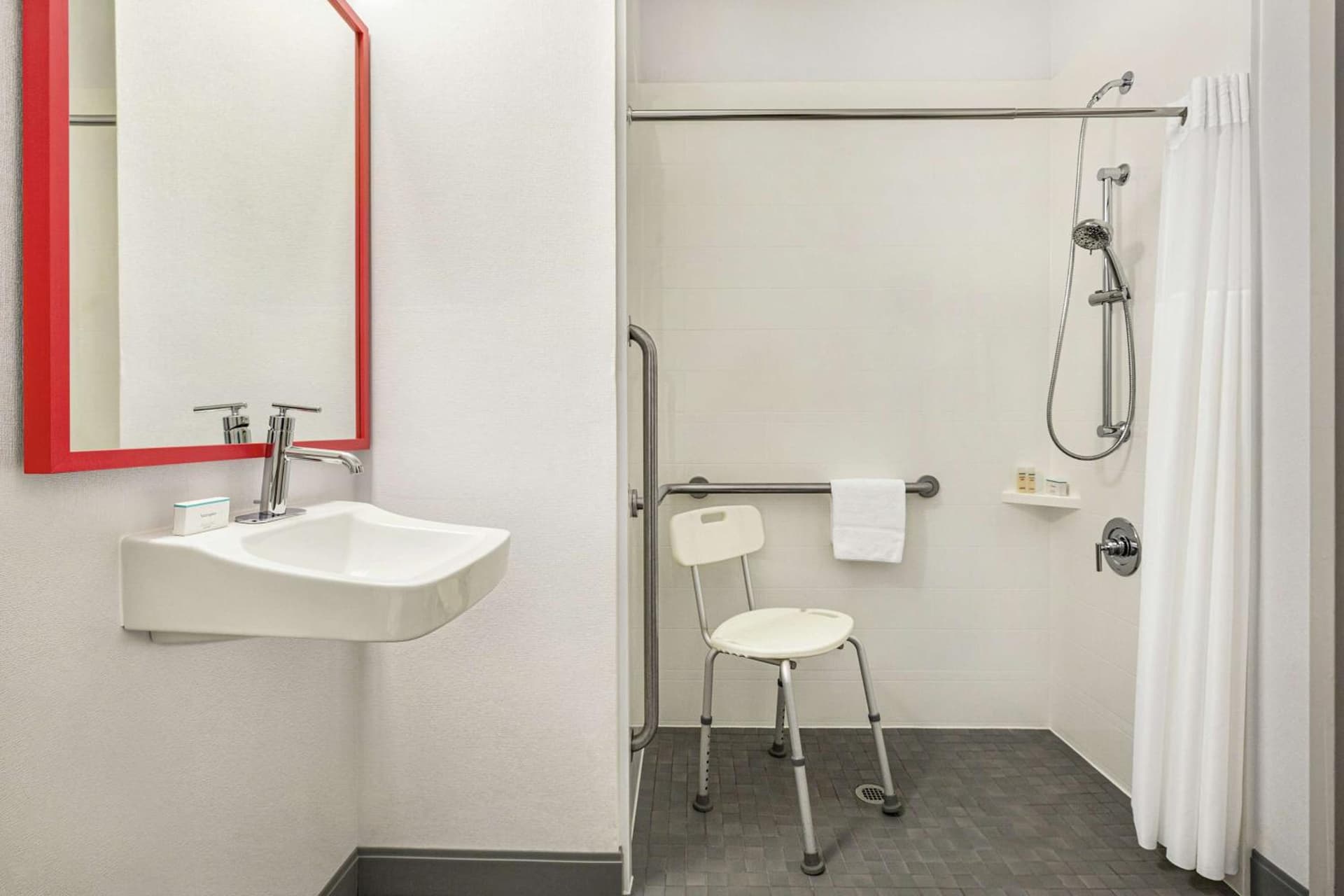 Hampton Inn Kansas City Blue Springs gallery photo in Blue Springs, MO — image 8