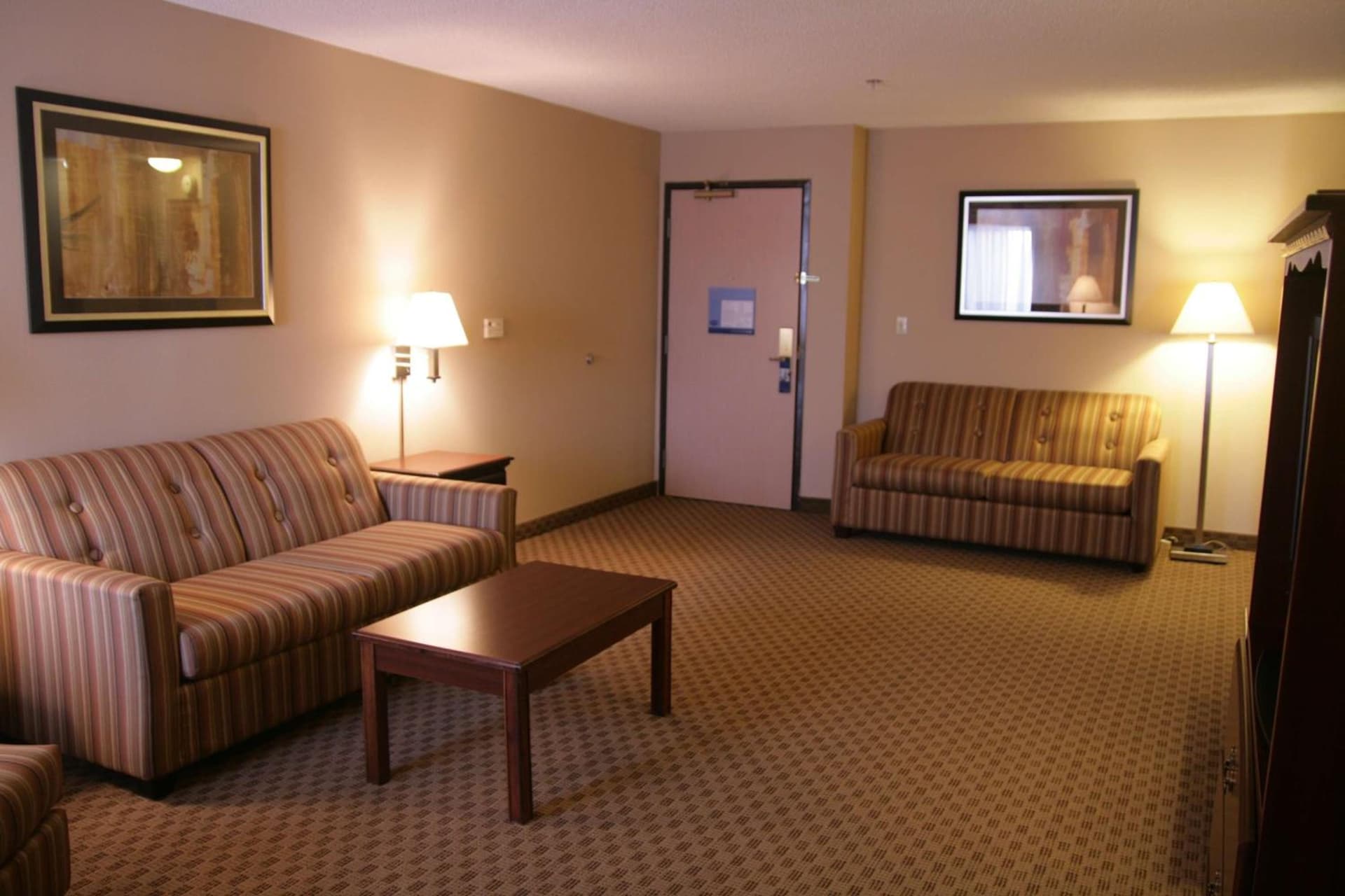 Hampton Inn Olathe gallery photo in Olathe, KS — image 4