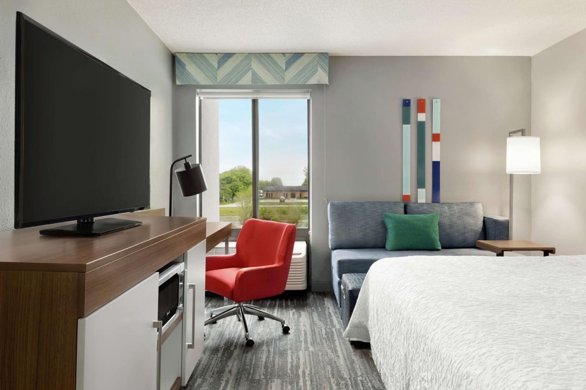 Hampton Inn Kansas City Blue Springs property views in Blue Springs, MO — gallery photo 3