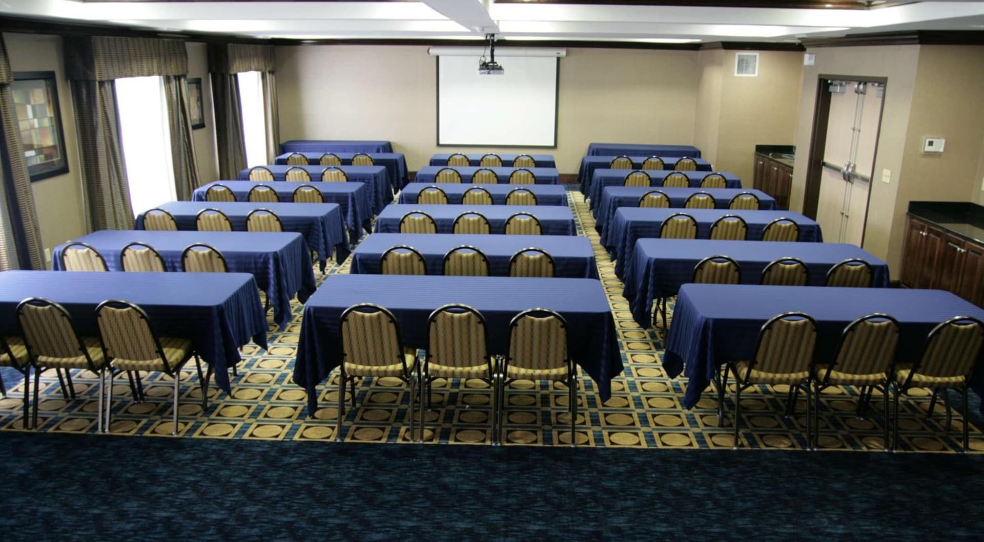Hampton Inn Olathe gallery photo in Olathe, KS — image 16