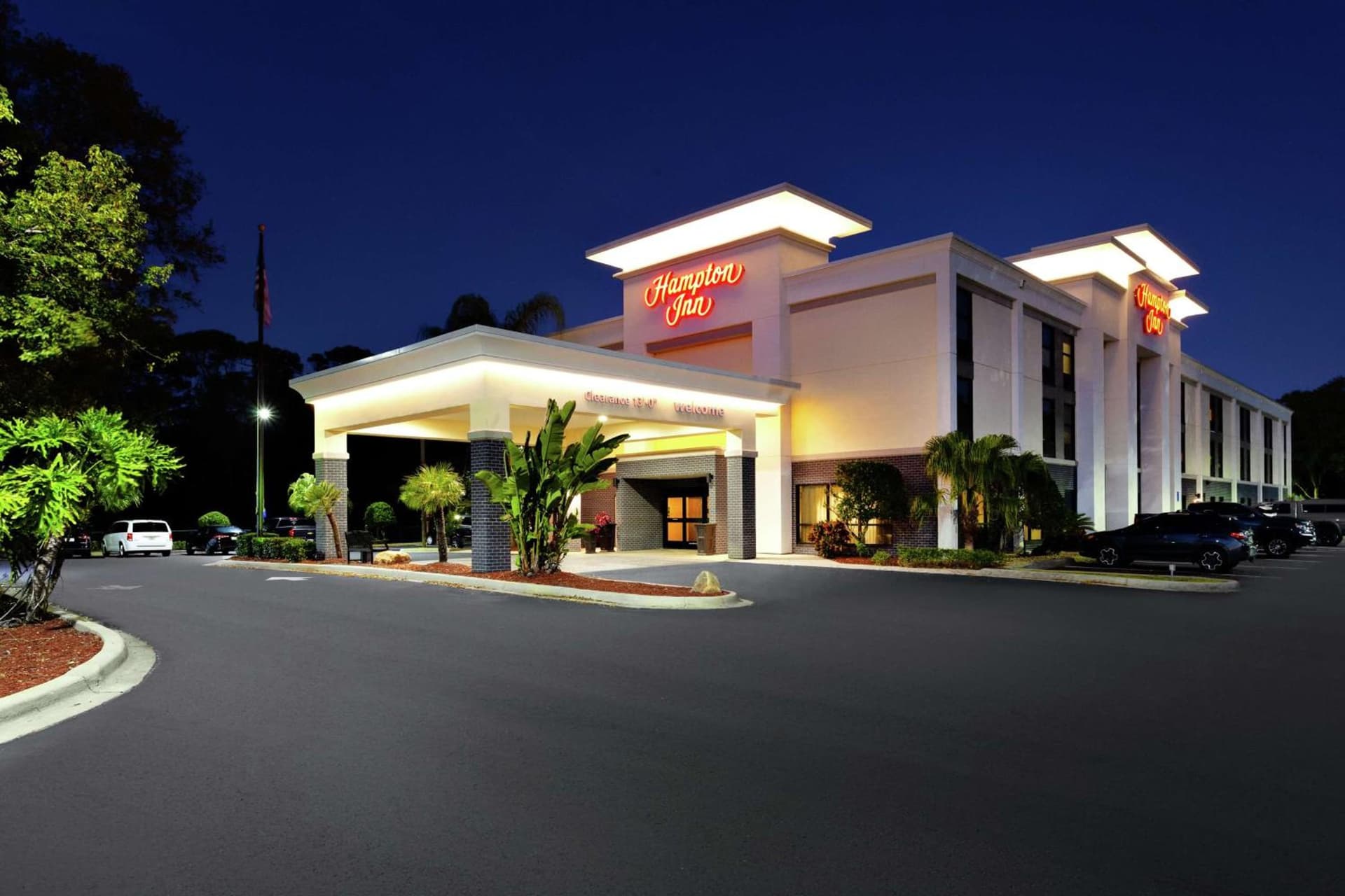Hampton Inn Melbourne interior in Melbourne, FL — gallery photo 2
