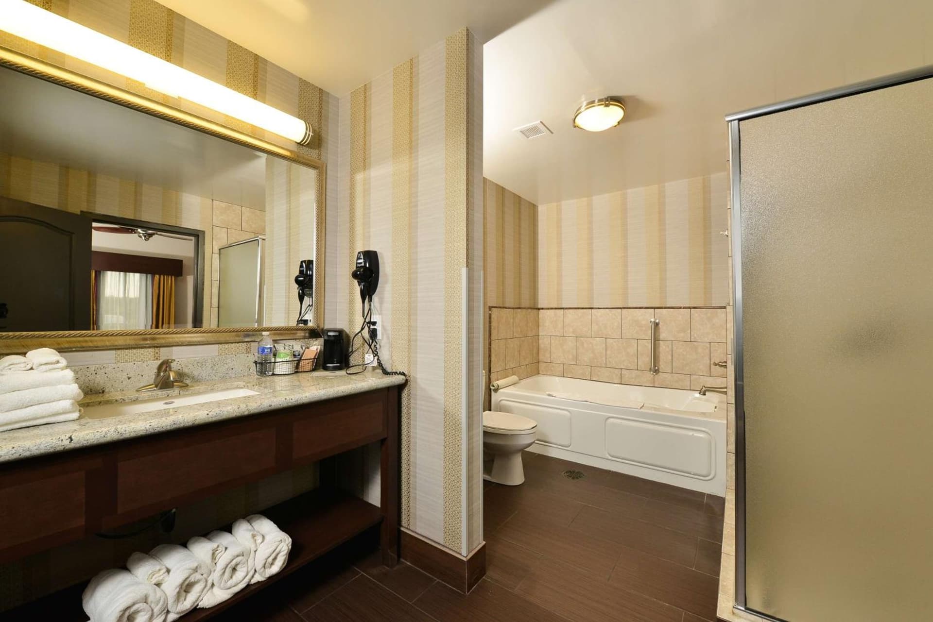 Hampton Inn West Monroe gallery photo in Monroe, LA — image 13