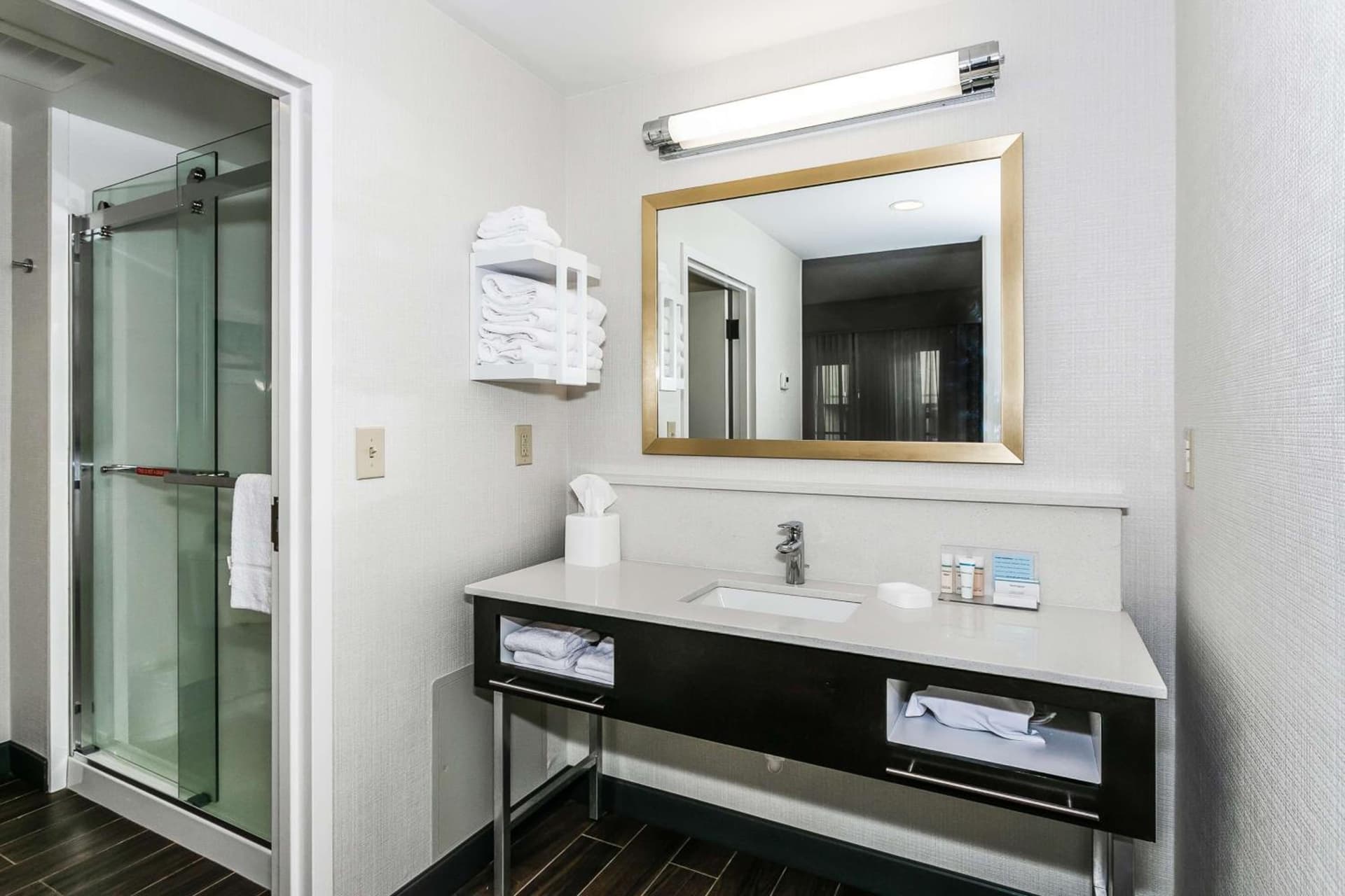 Hampton Inn & Suites Mobile - Downtown Historic District gallery photo in Mobile, AL — image 9