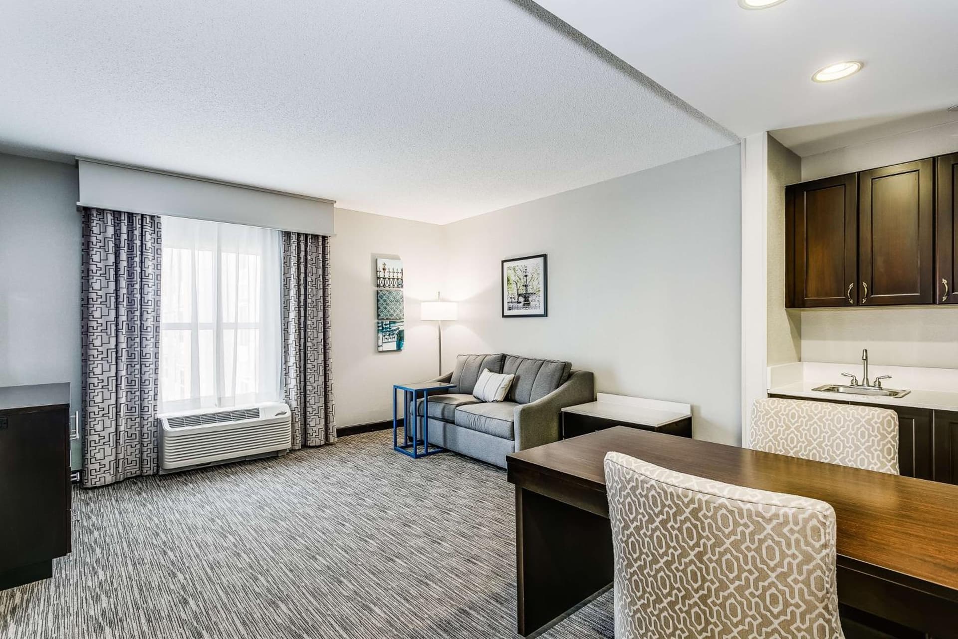 Hampton Inn & Suites Mobile - Downtown Historic District gallery photo in Mobile, AL — image 12