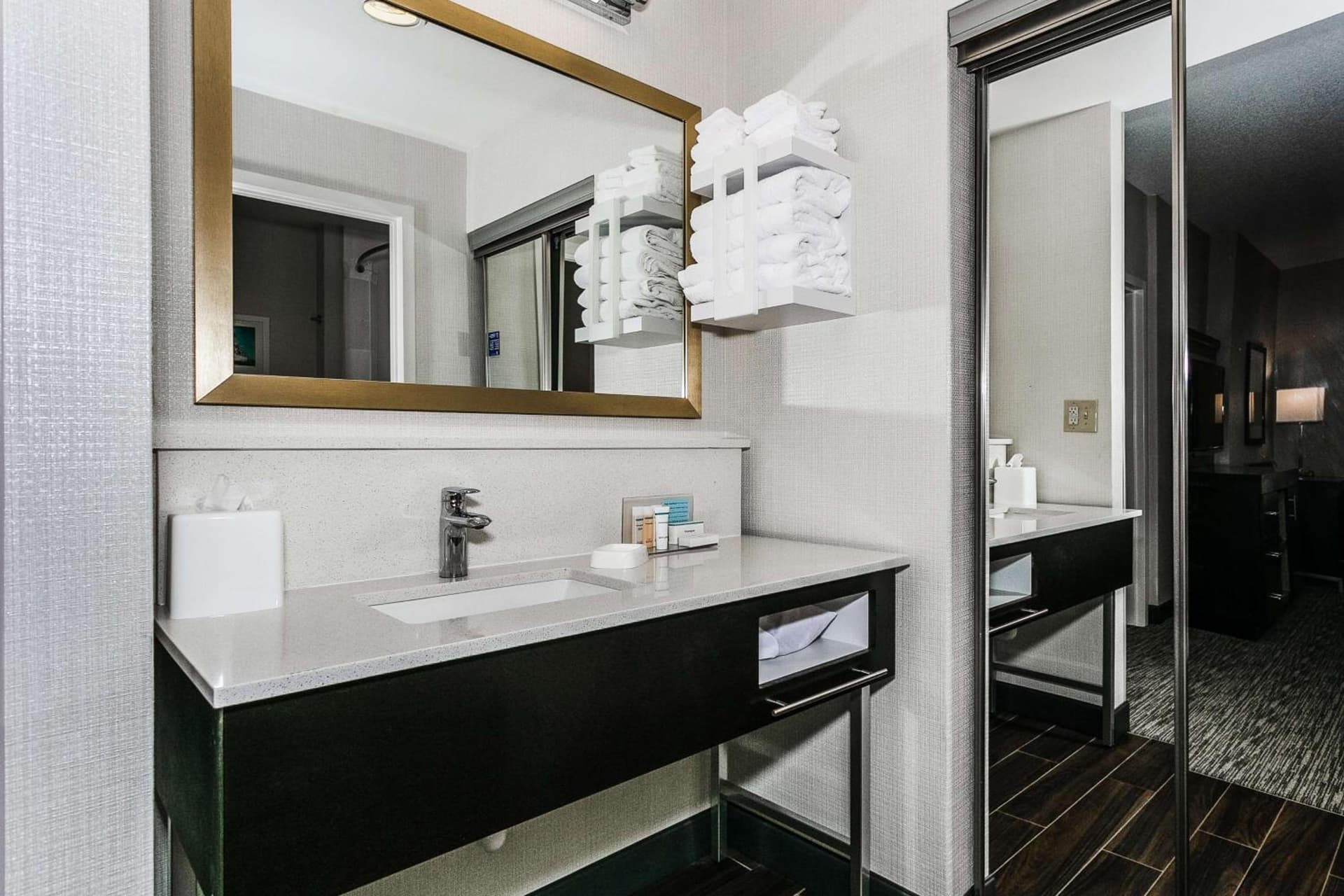 Hampton Inn & Suites Mobile - Downtown Historic District gallery photo in Mobile, AL — image 13