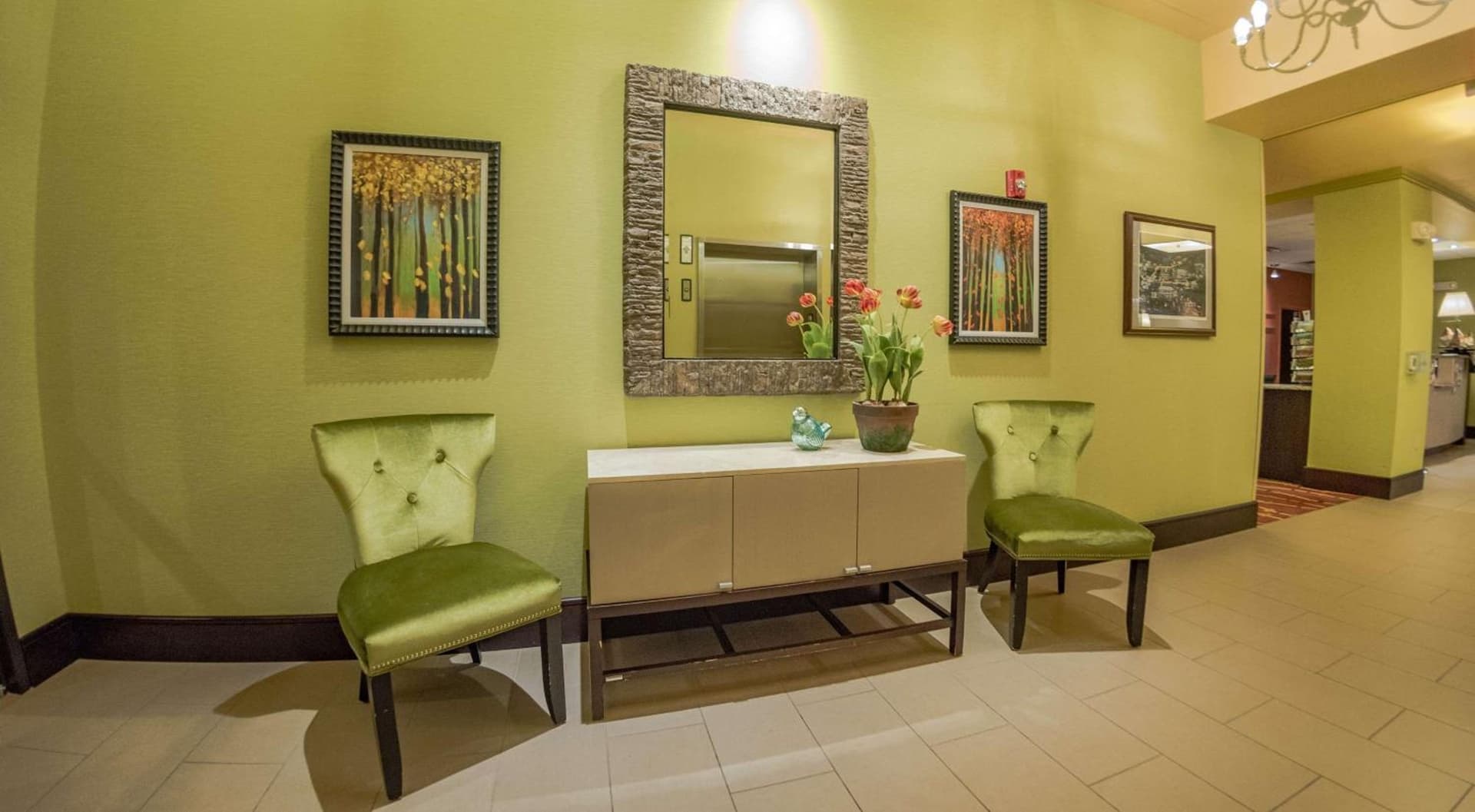 Hampton Inn and Suites Woodstock, Virginia gallery photo in Woodstock, VA — image 77