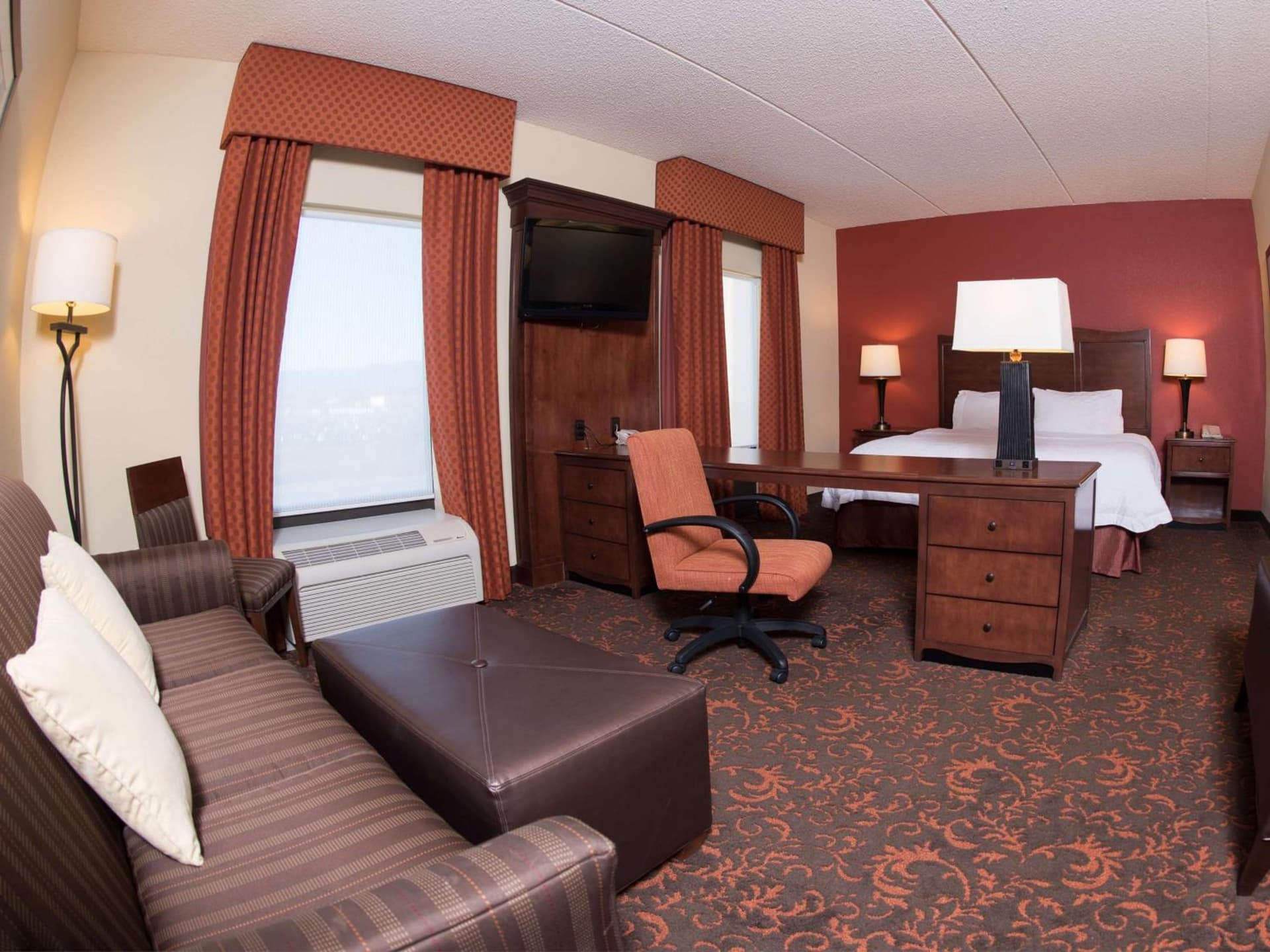 Hampton Inn and Suites Woodstock, Virginia gallery photo in Woodstock, VA — image 63