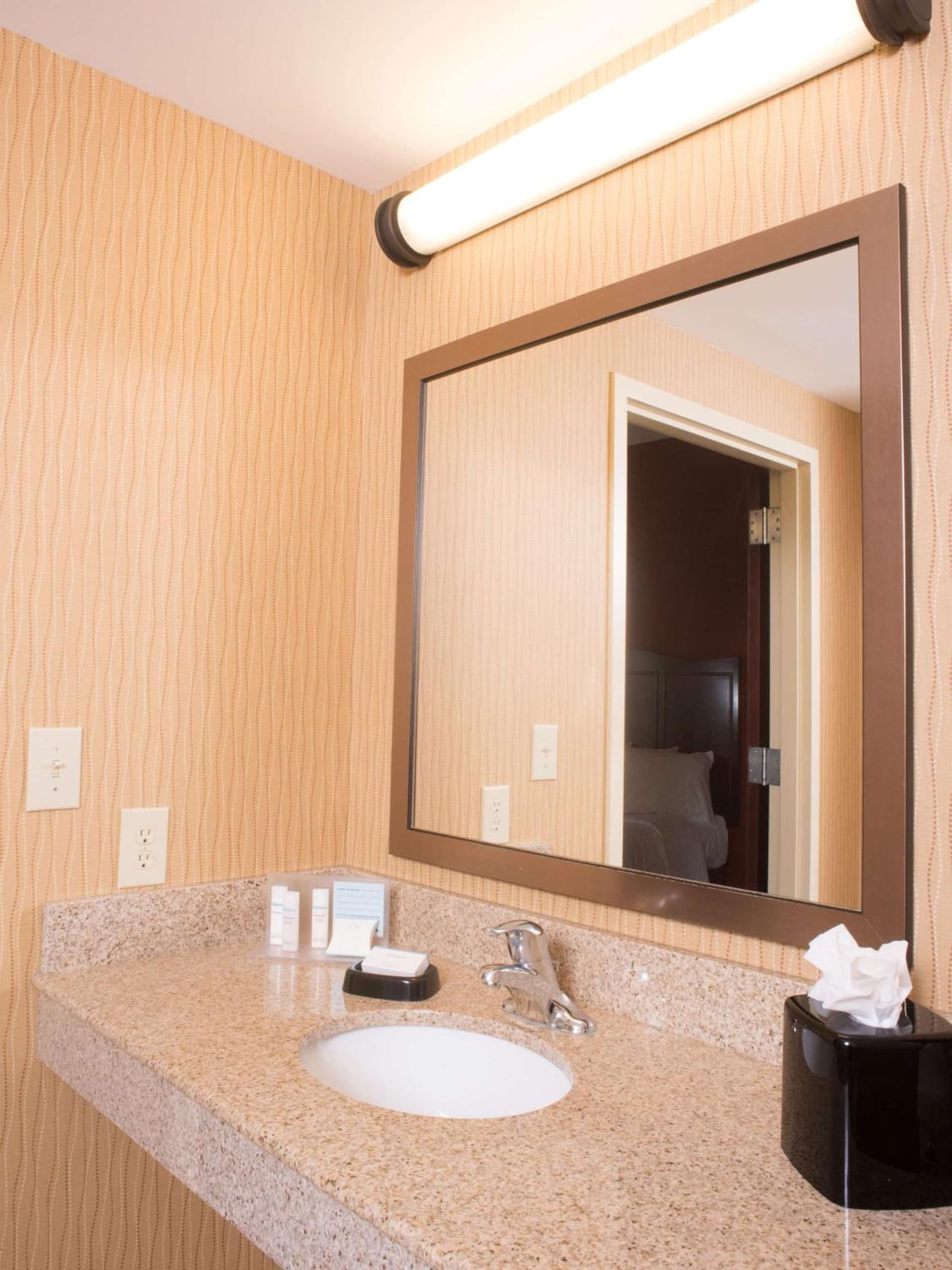 Hampton Inn and Suites Woodstock, Virginia gallery photo in Woodstock, VA — image 37