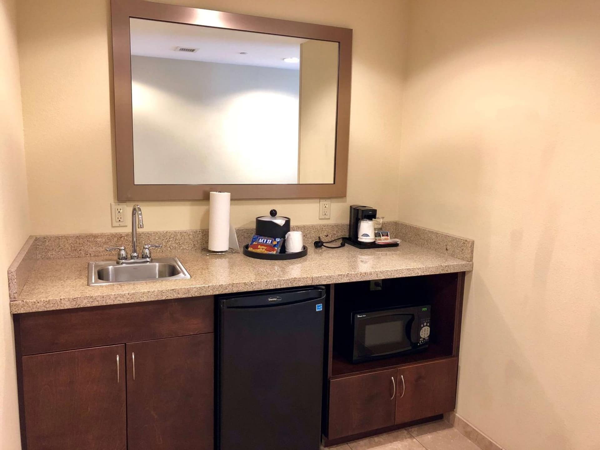 Hampton Inn and Suites Woodstock, Virginia gallery photo in Woodstock, VA — image 61