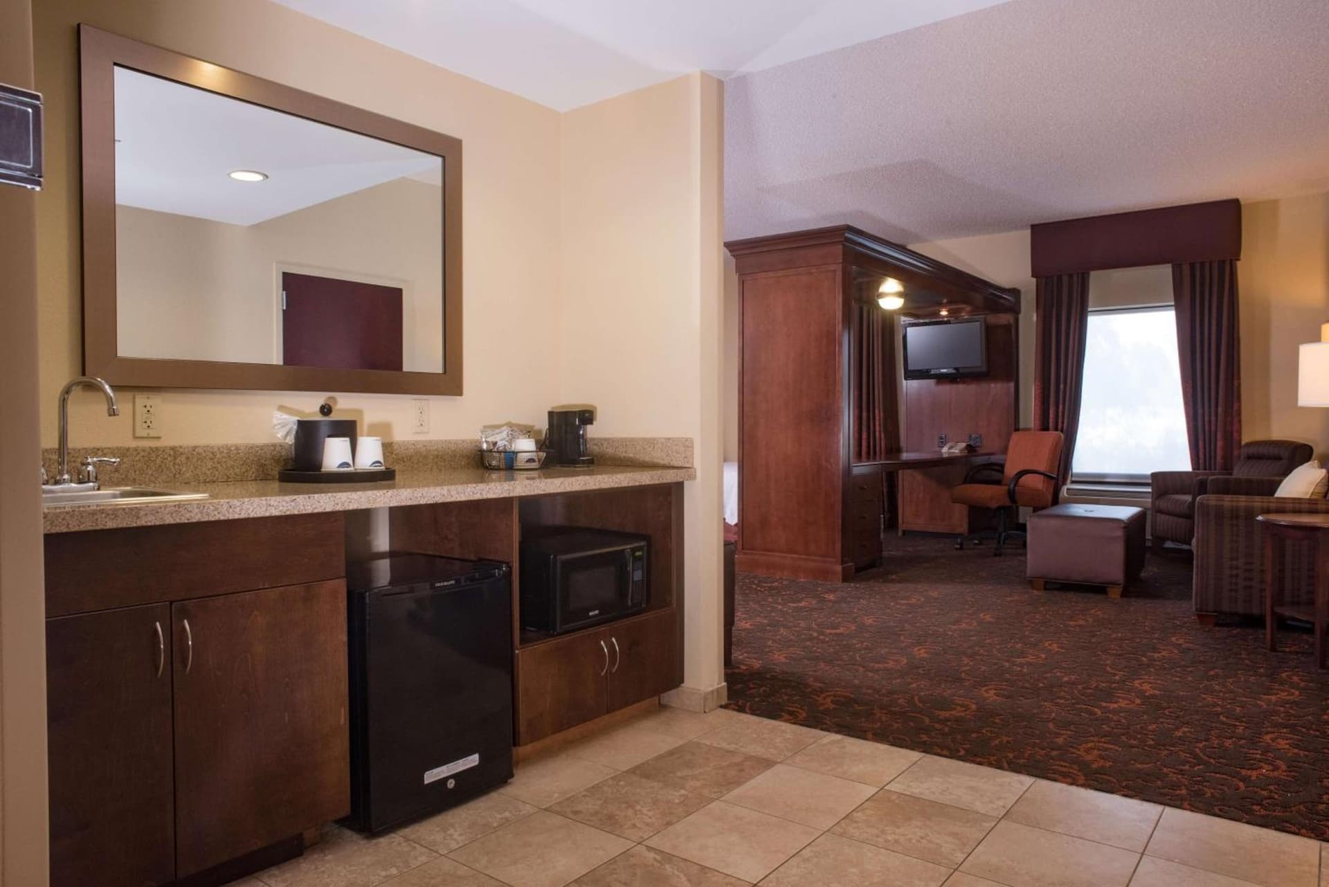 Hampton Inn and Suites Woodstock, Virginia gallery photo in Woodstock, VA — image 73