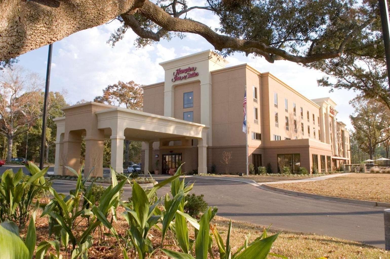 Hampton Inn & Suites Mobile Providence Park/Airport property views in Mobile, AL — gallery photo 3