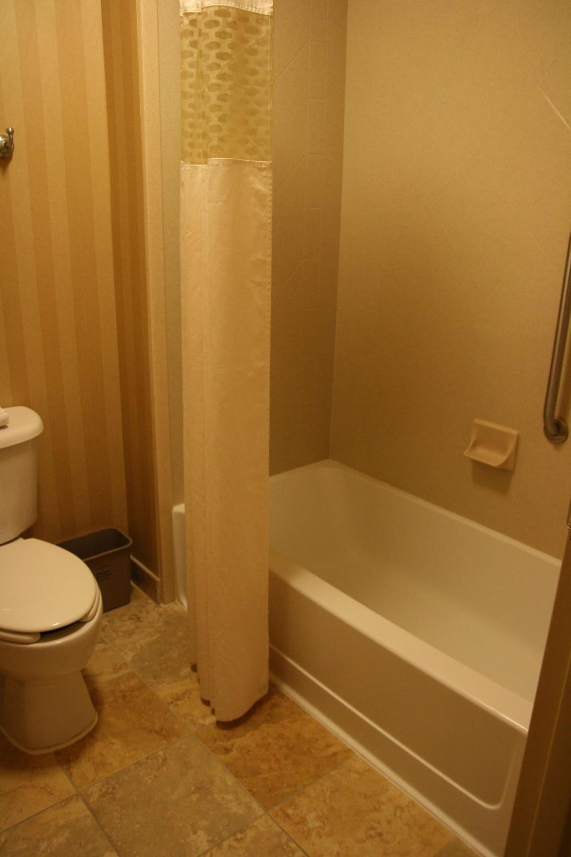 Hampton Inn & Suites Mobile Providence Park/Airport property views in Mobile, AL — gallery photo 3