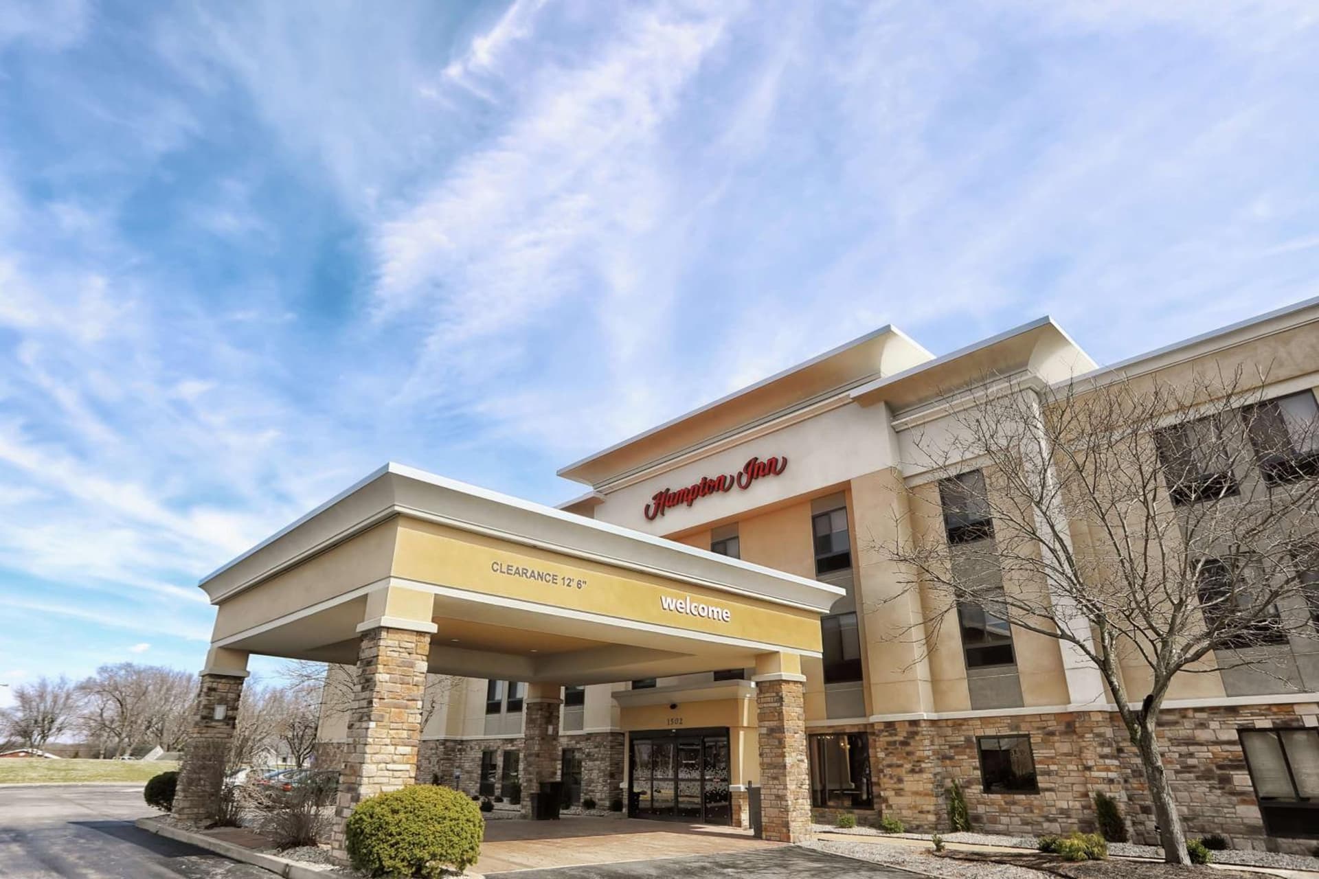 Hampton Inn Marion featured exterior or lobby in Marion, IN — similar hotel