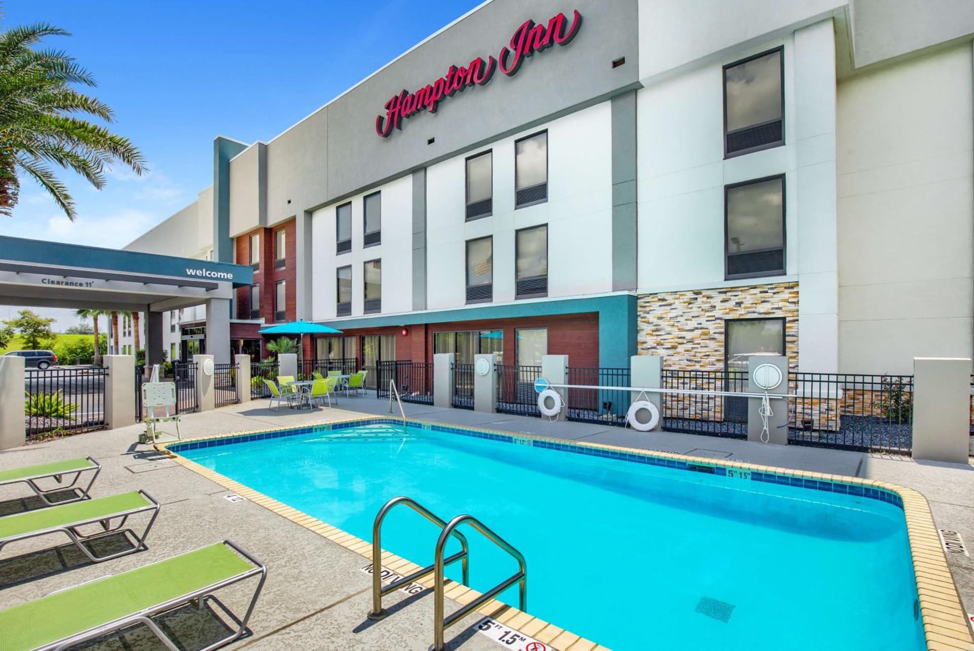 Hampton Inn Slidell interior in Slidell, LA — gallery photo 2