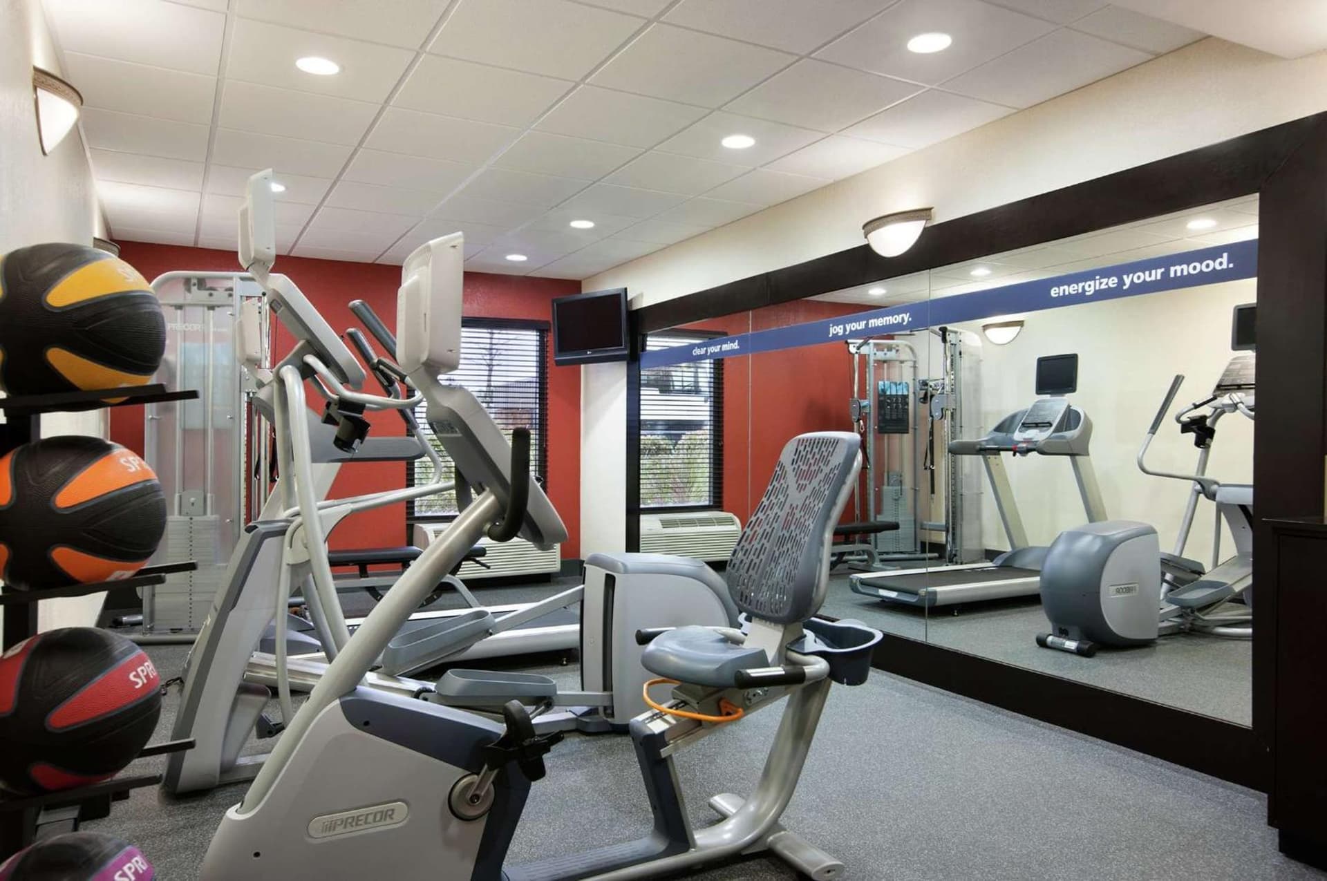 Hampton Inn Slidell gallery photo in Slidell, LA — image 9