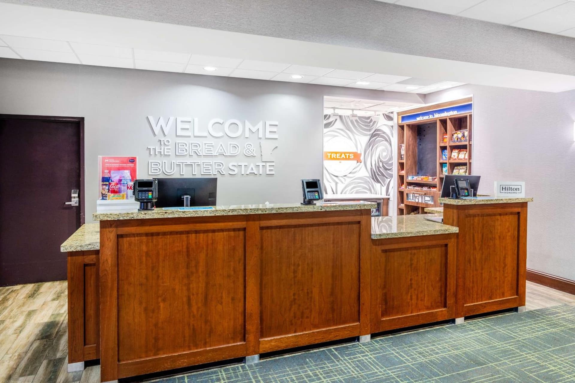 Hampton Inn & Suites Minneapolis St. Paul Airport - Mall of America property views in Bloomington, MN — gallery photo 3