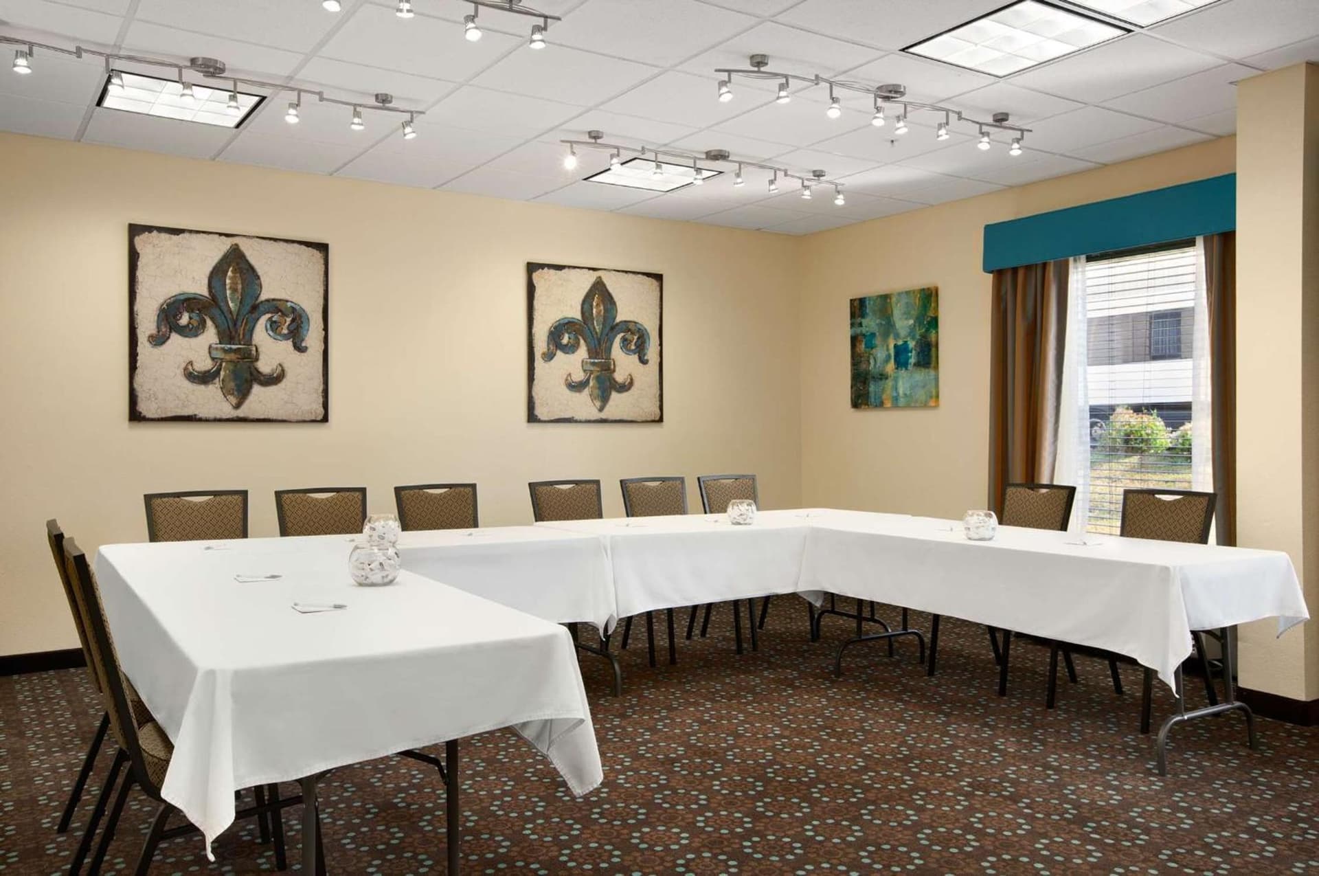 Hampton Inn Slidell gallery photo in Slidell, LA — image 20