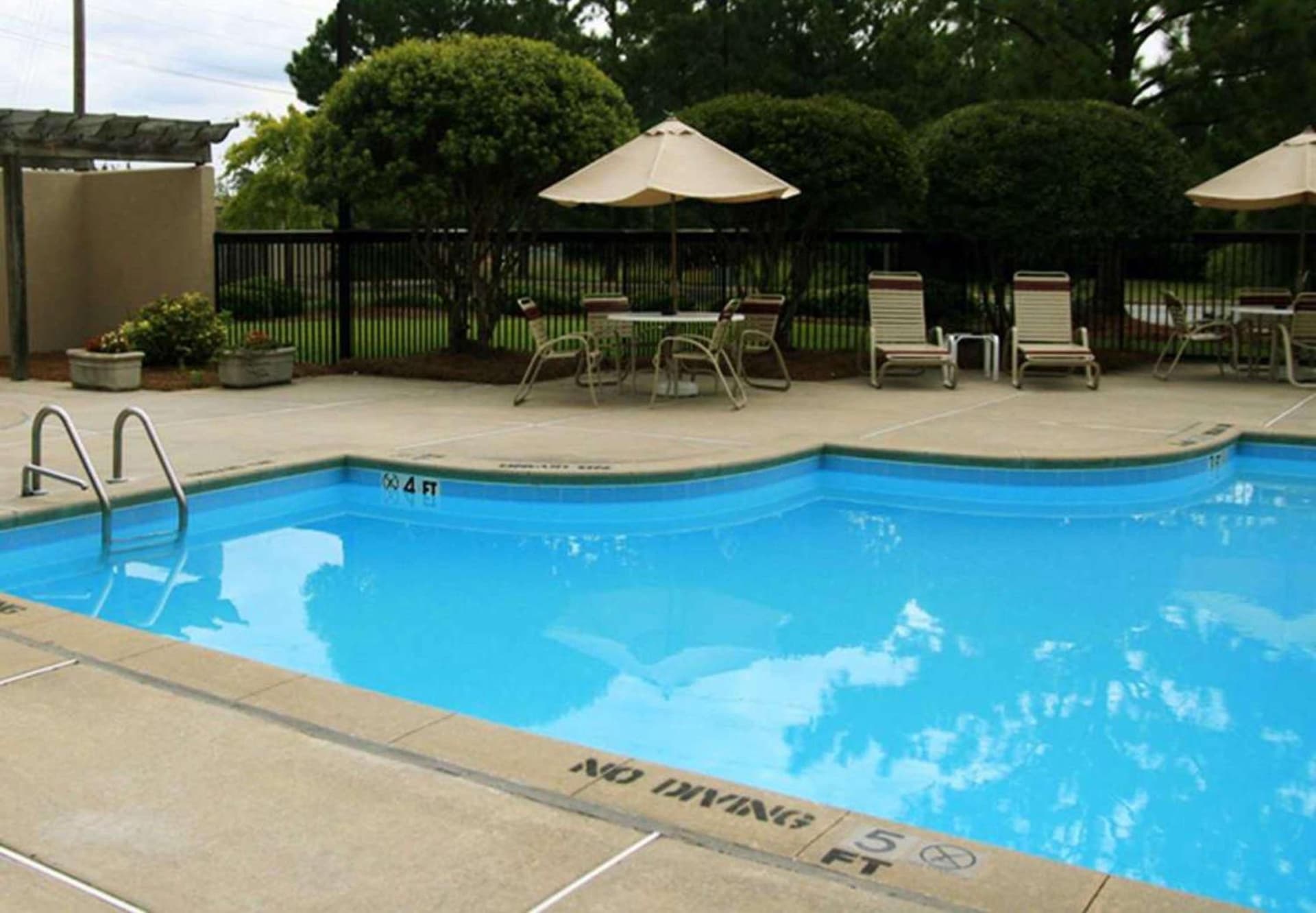 Hampton Inn New Bern gallery photo in New Bern, NC — image 4