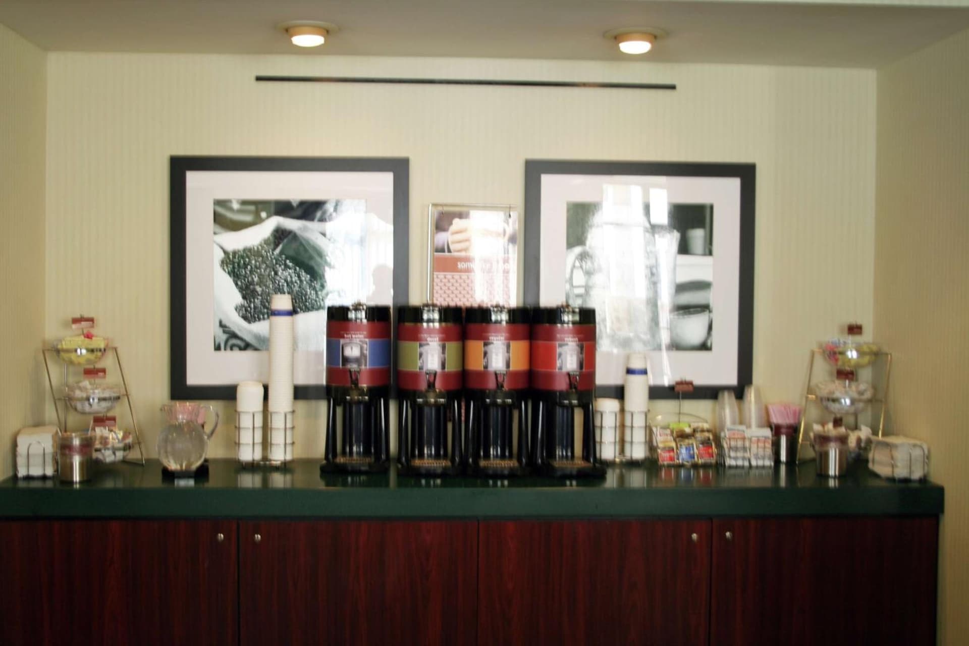 Hampton Inn New Bern gallery photo in New Bern, NC — image 48