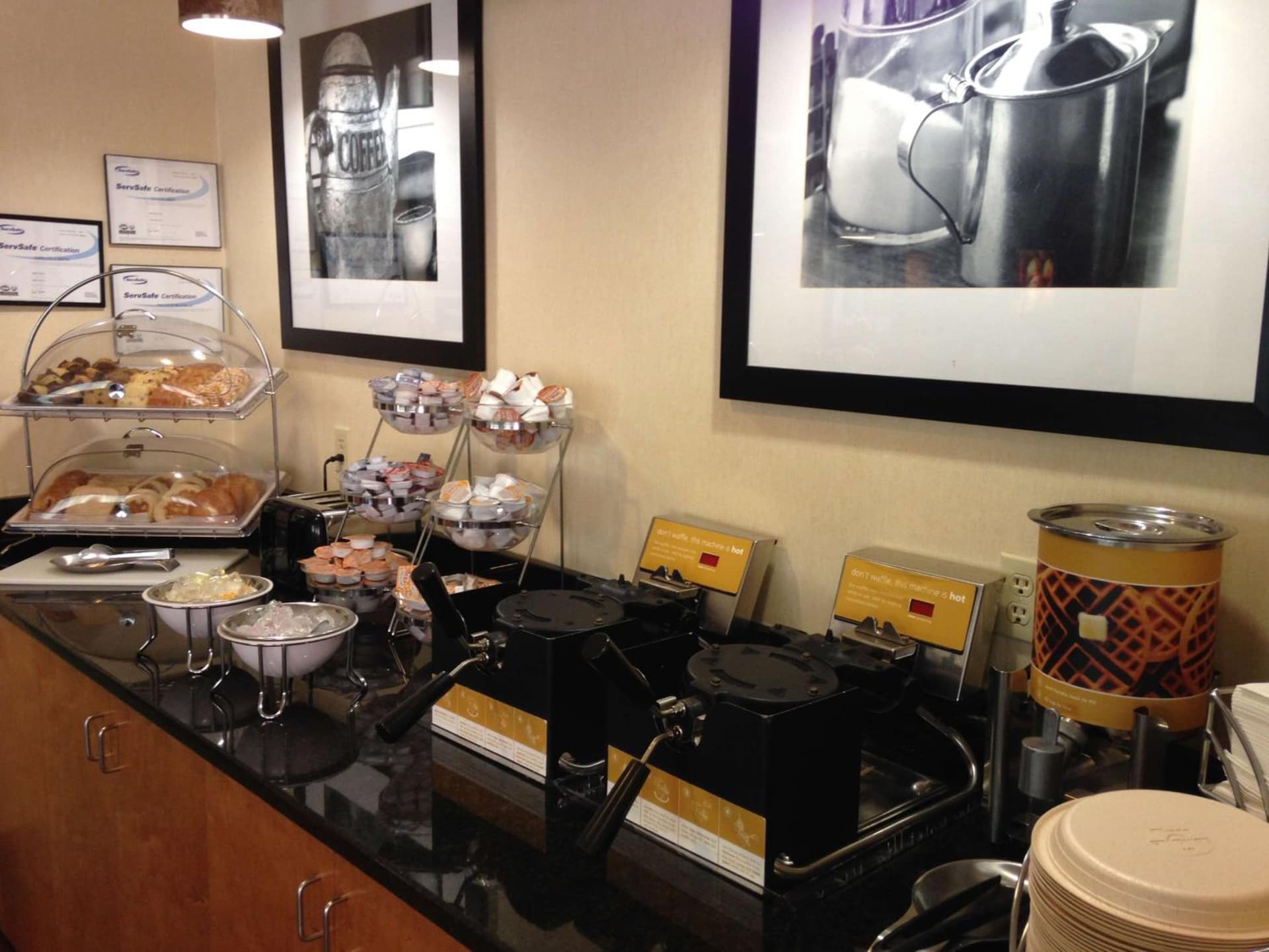Hampton Inn New Bern gallery photo in New Bern, NC — image 66