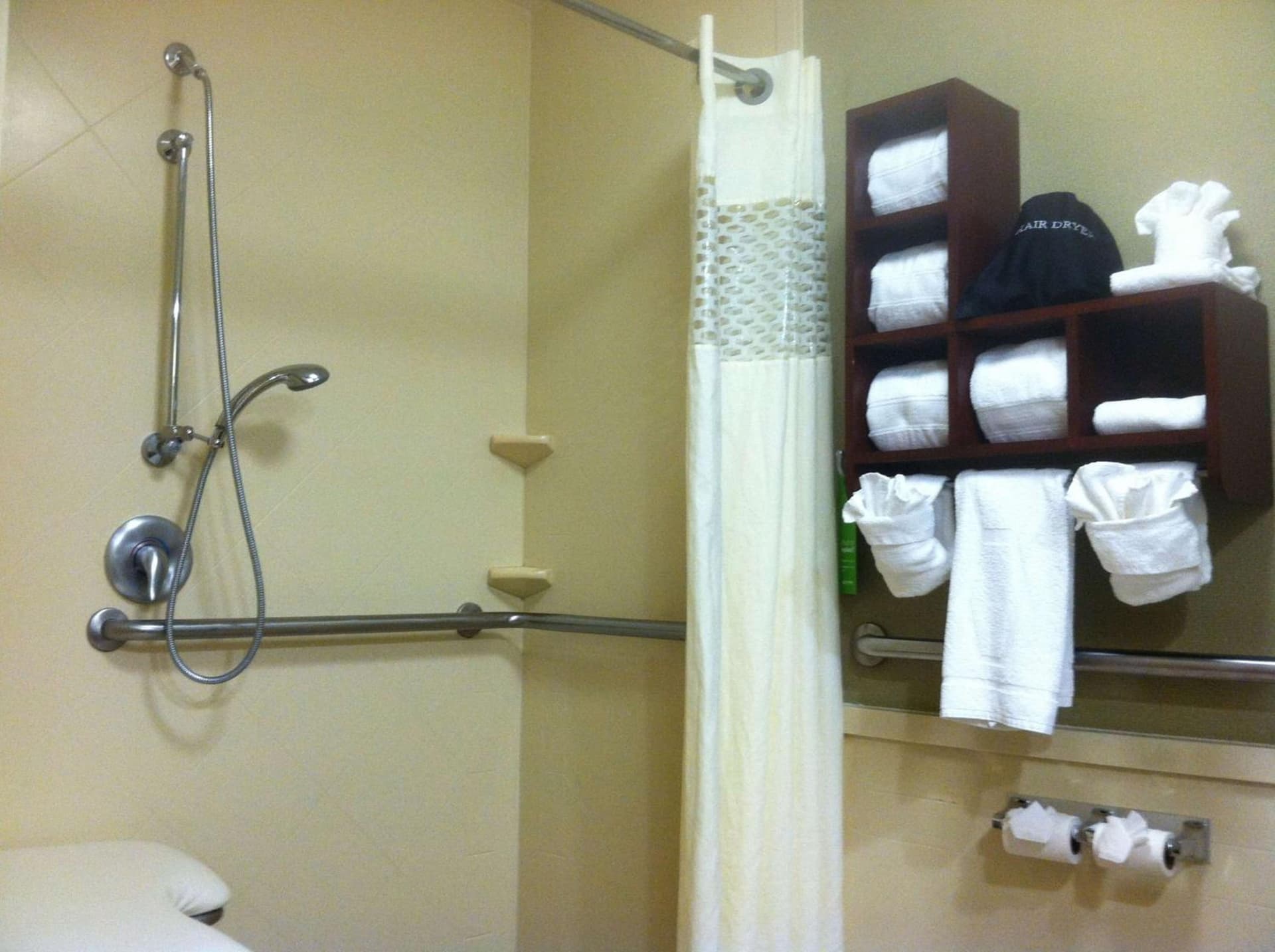 Hampton Inn New Bern gallery photo in New Bern, NC — image 12