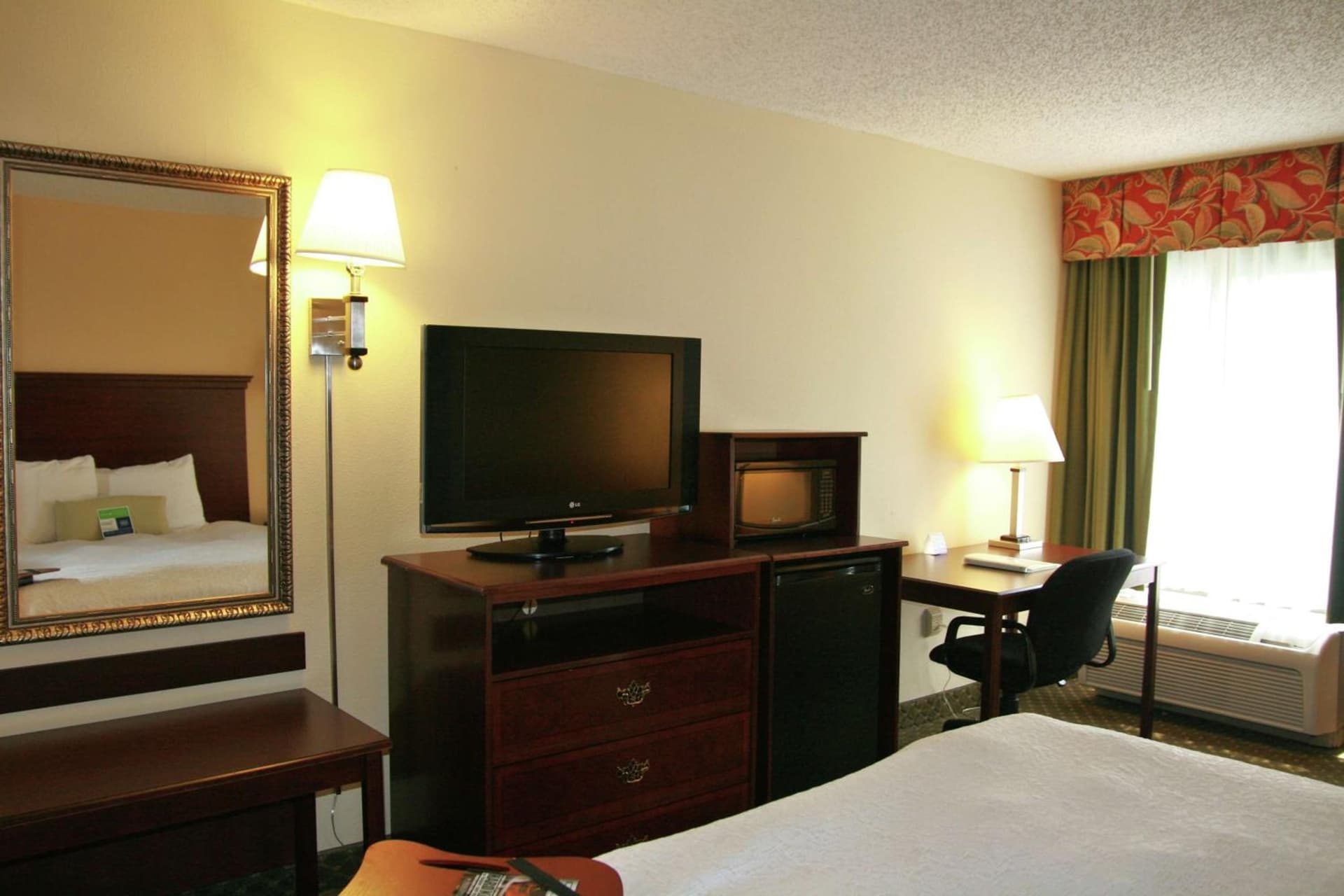 Hampton Inn New Bern gallery photo in New Bern, NC — image 59