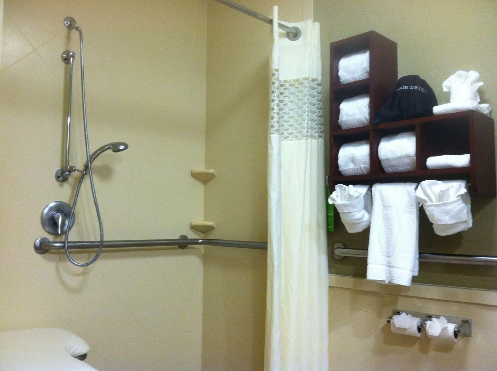 Hampton Inn New Bern gallery photo in New Bern, NC — image 5