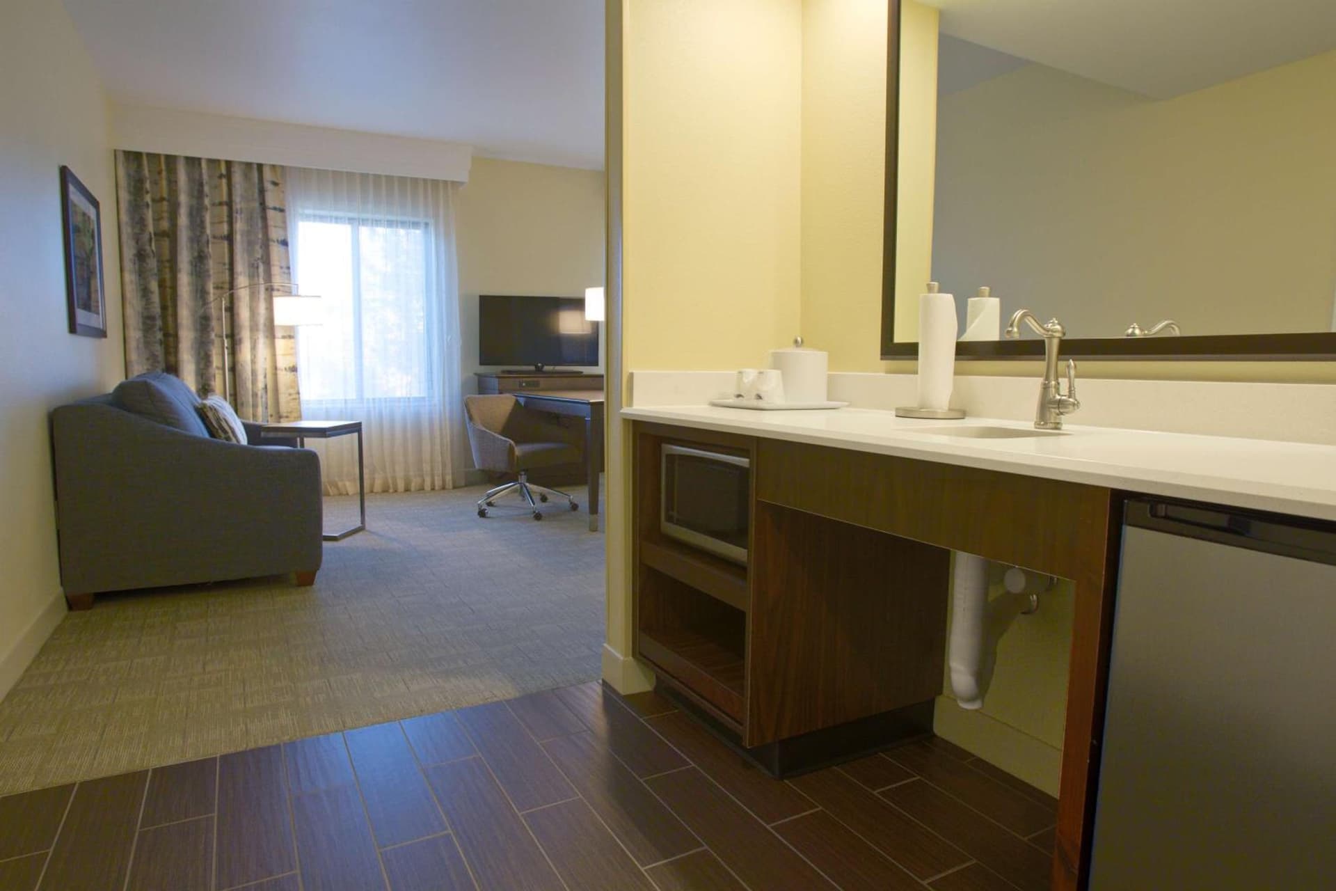 Hampton Inn & Suites Nampa at the Idaho Center interior in Nampa, ID — gallery photo 2