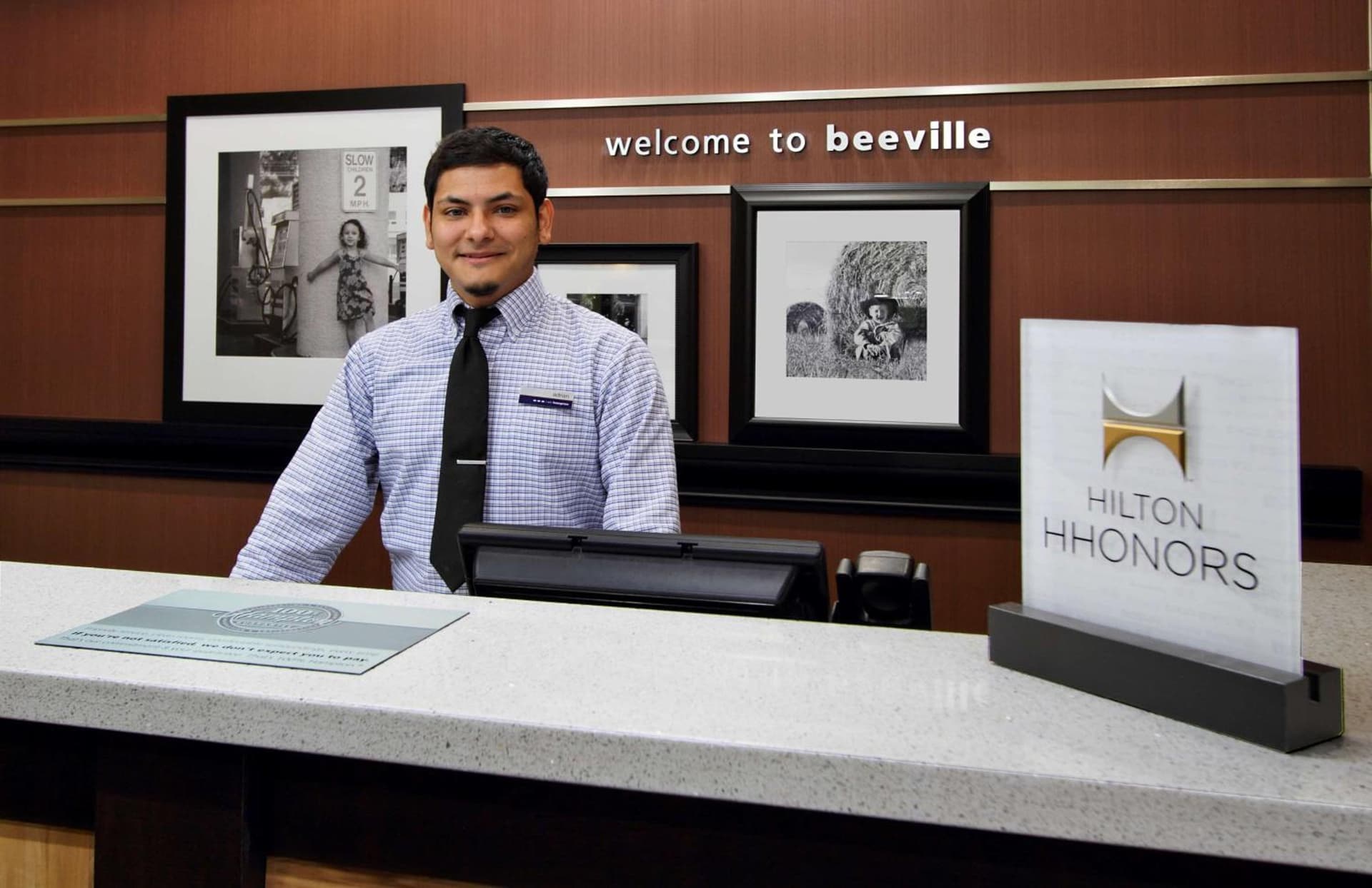 Hampton Inn Beeville interior in Beeville, TX — gallery photo 2