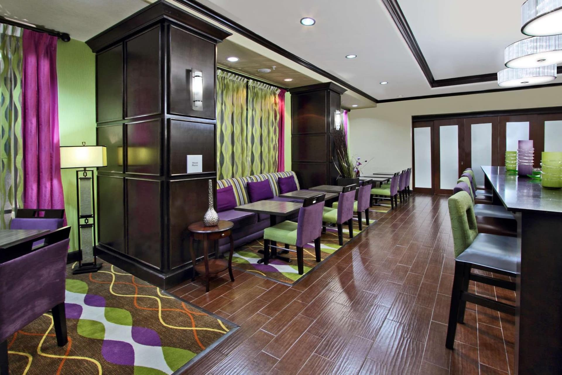Hampton Inn Beeville property views in Beeville, TX — gallery photo 3