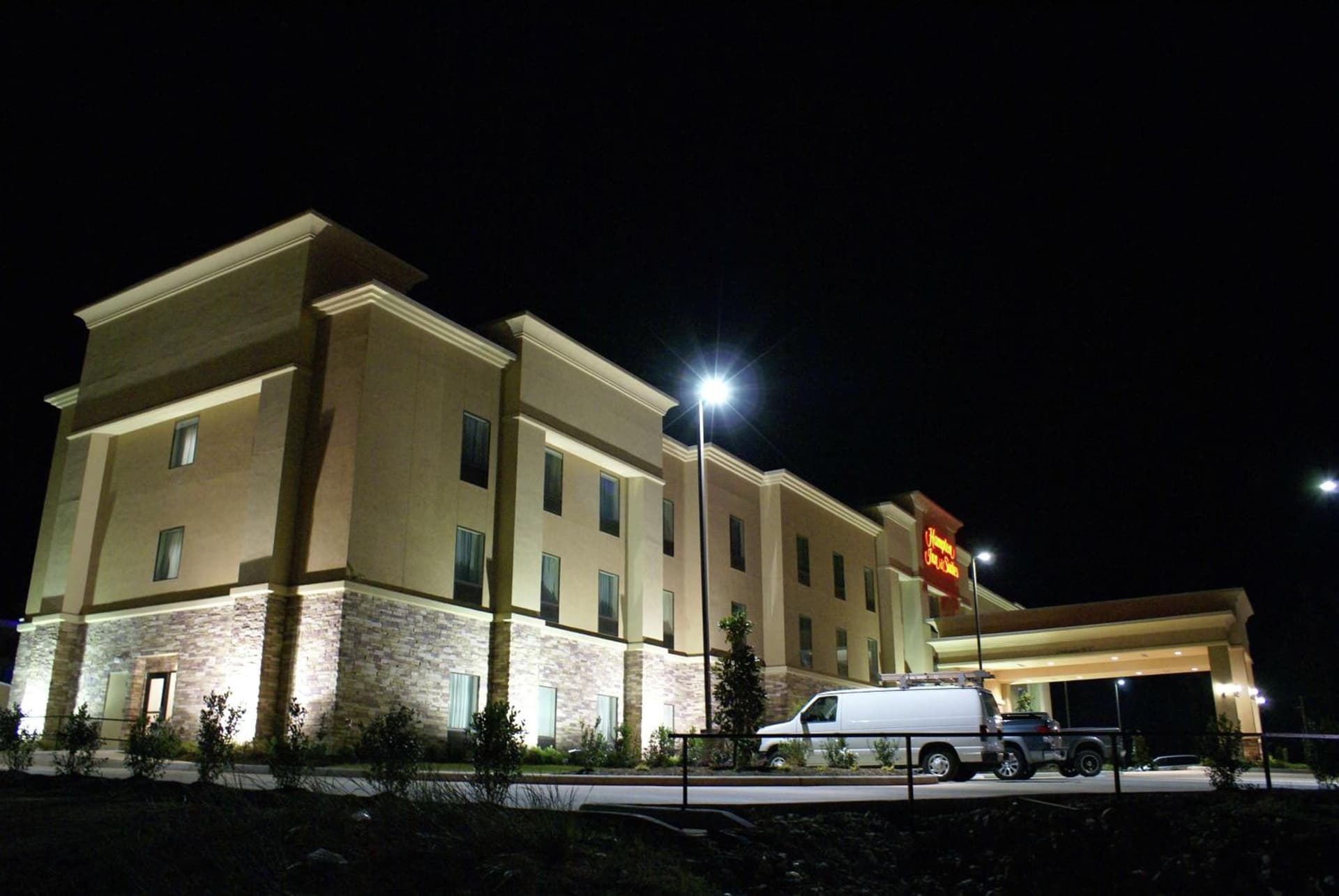 Hampton Inn & Suites Center interior in Center, TX — gallery photo 2