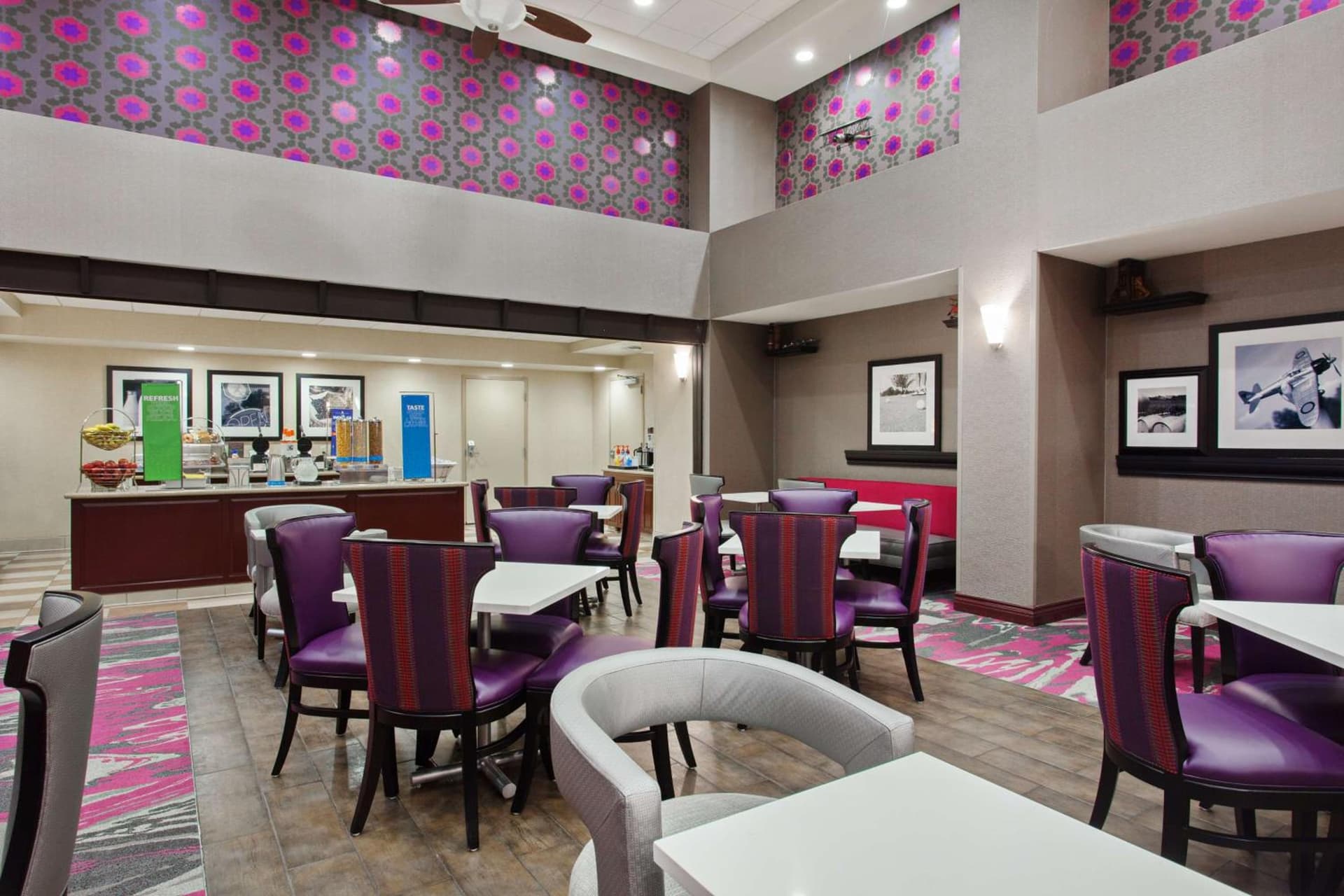 Hampton Inn & Suites Dallas Downtown property photo 18 of 32 in Dallas, Texas