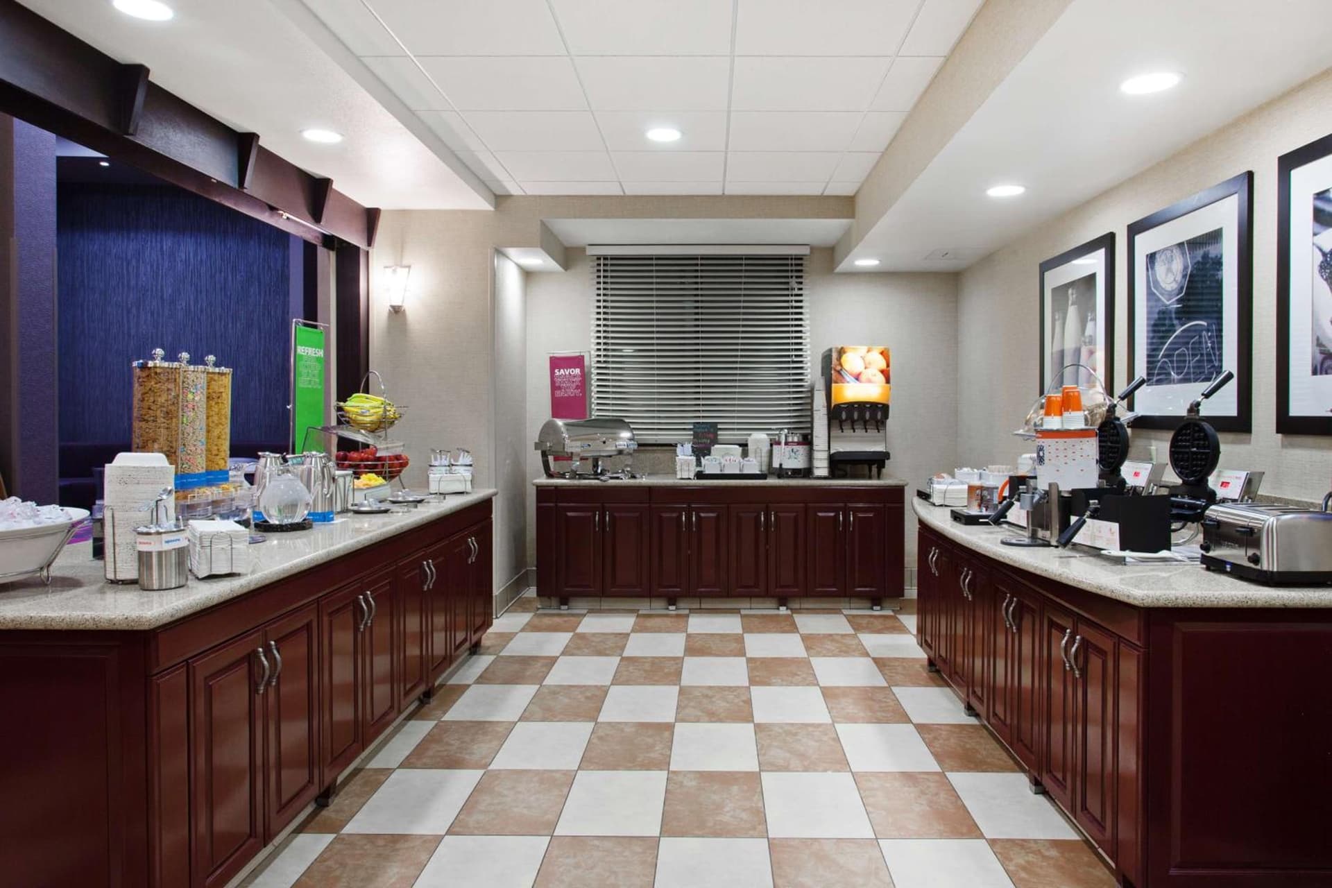 Hampton Inn & Suites Dallas Downtown property photo 23 of 32 in Dallas, Texas