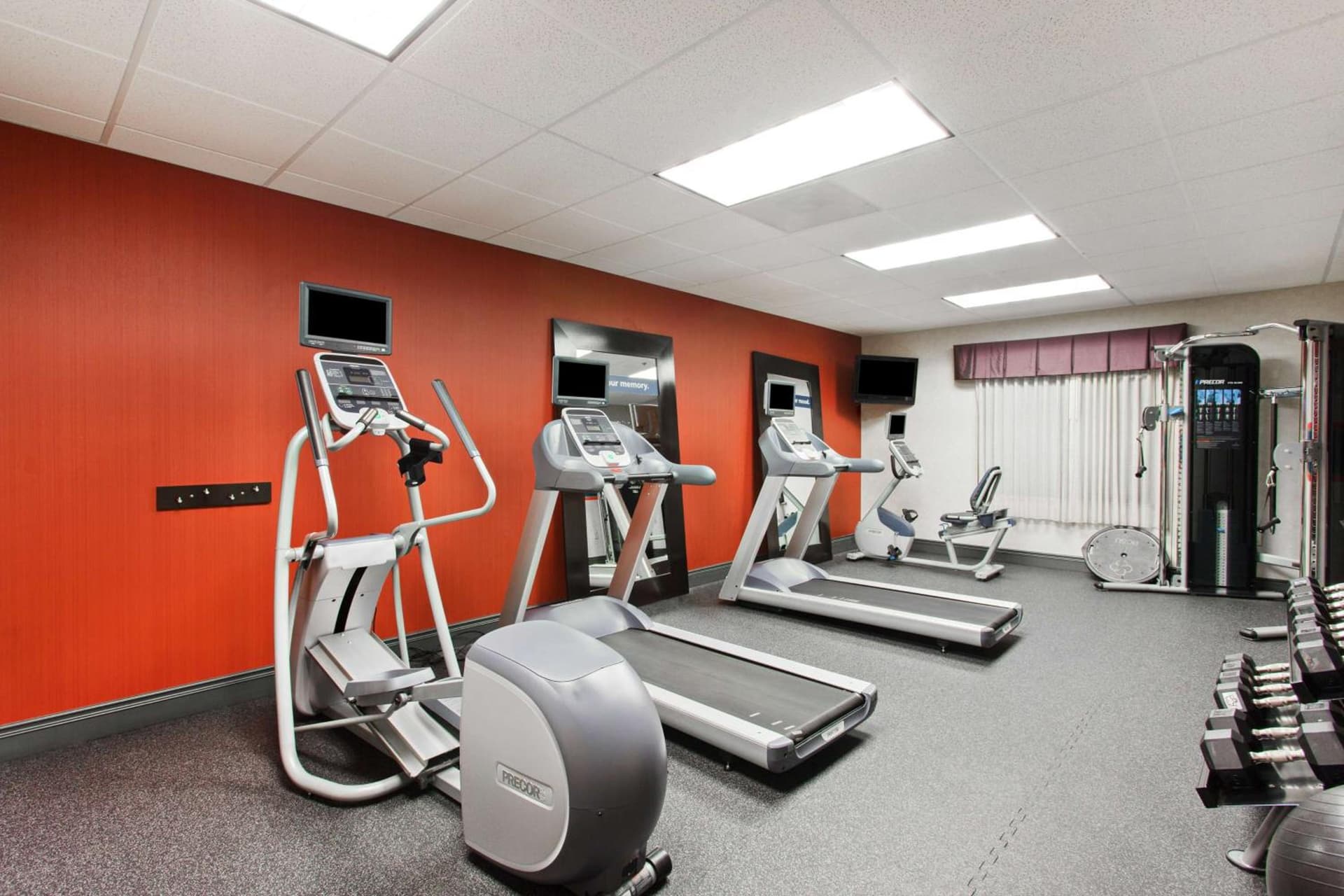 Hampton Inn & Suites Dallas Downtown property photo 24 of 32 in Dallas, Texas