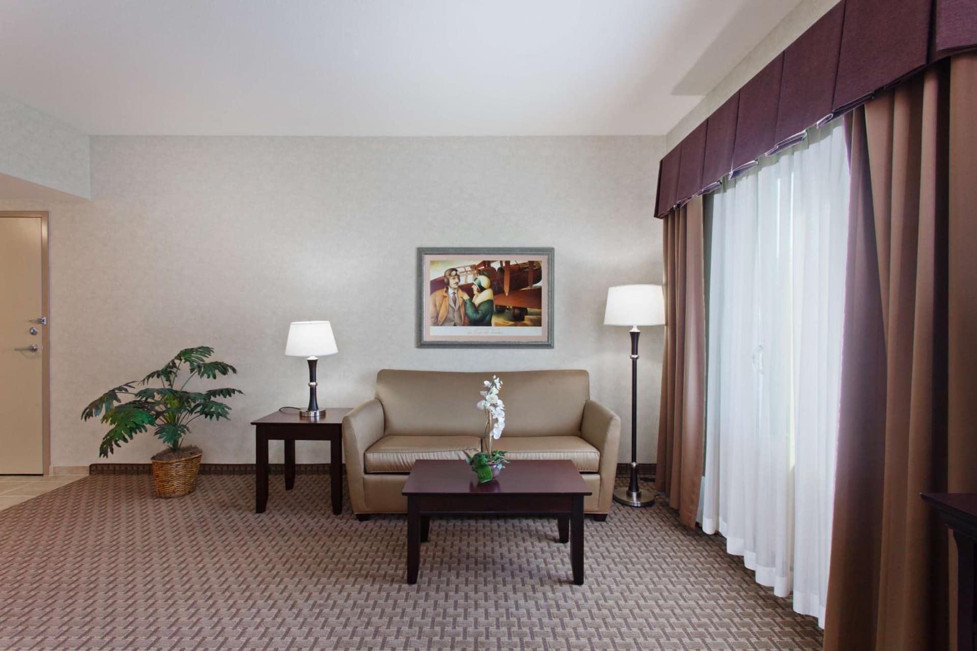 Hampton Inn & Suites Dallas Downtown property photo 11 of 32 in Dallas, Texas