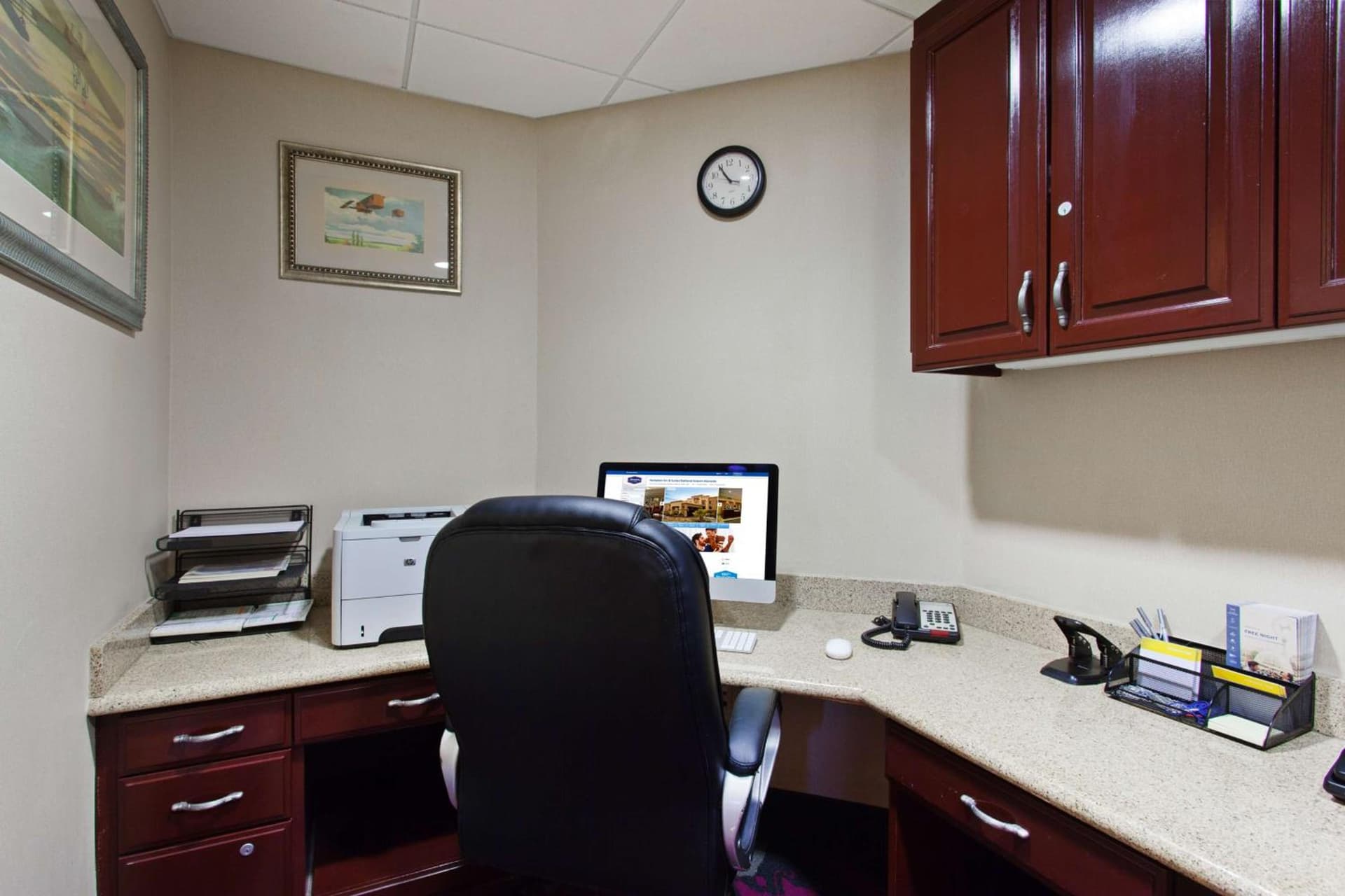 Hampton Inn & Suites Dallas Downtown property photo 8 of 32 in Dallas, Texas