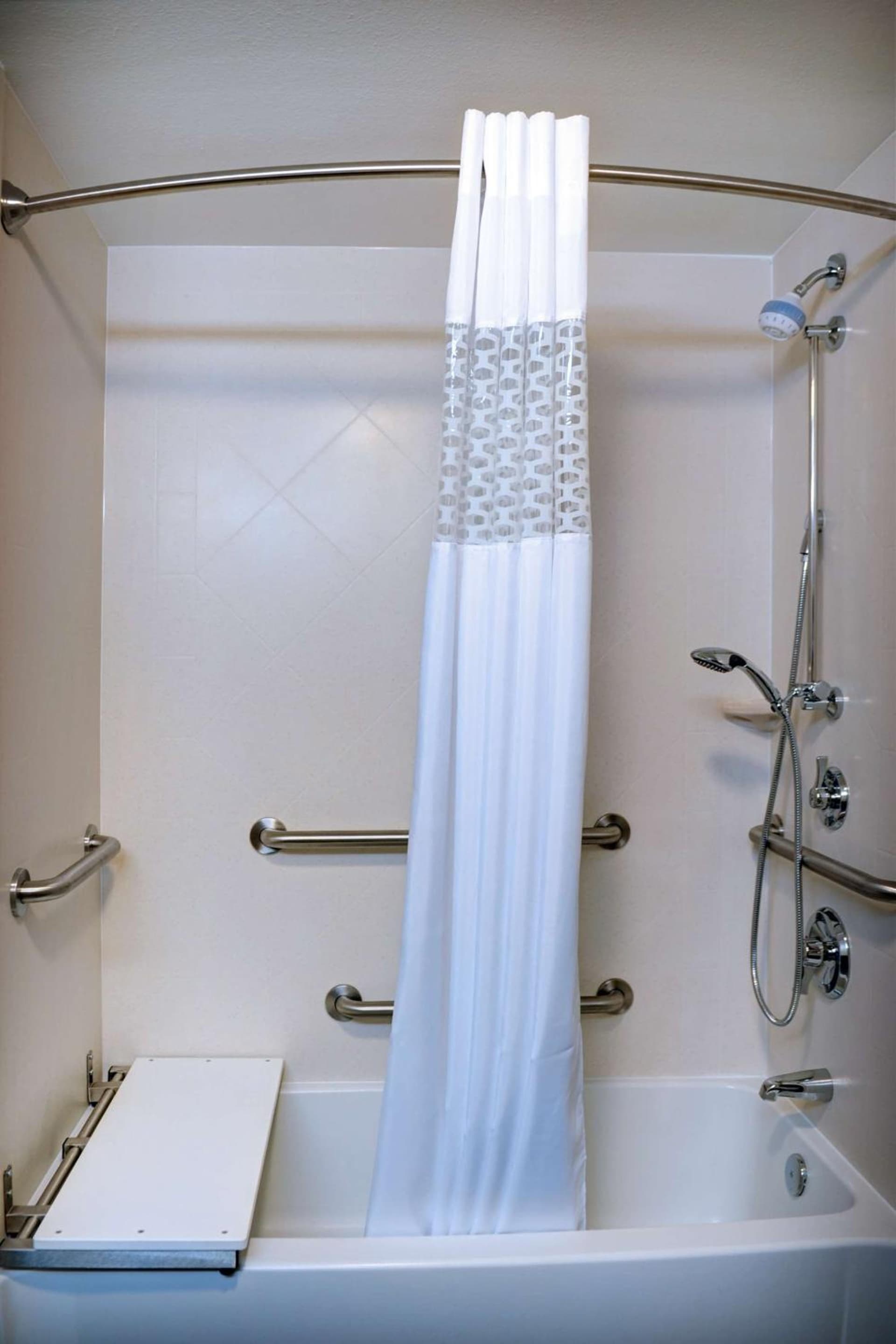 Hampton Inn Crystal River gallery photo in Crystal River, FL — image 7