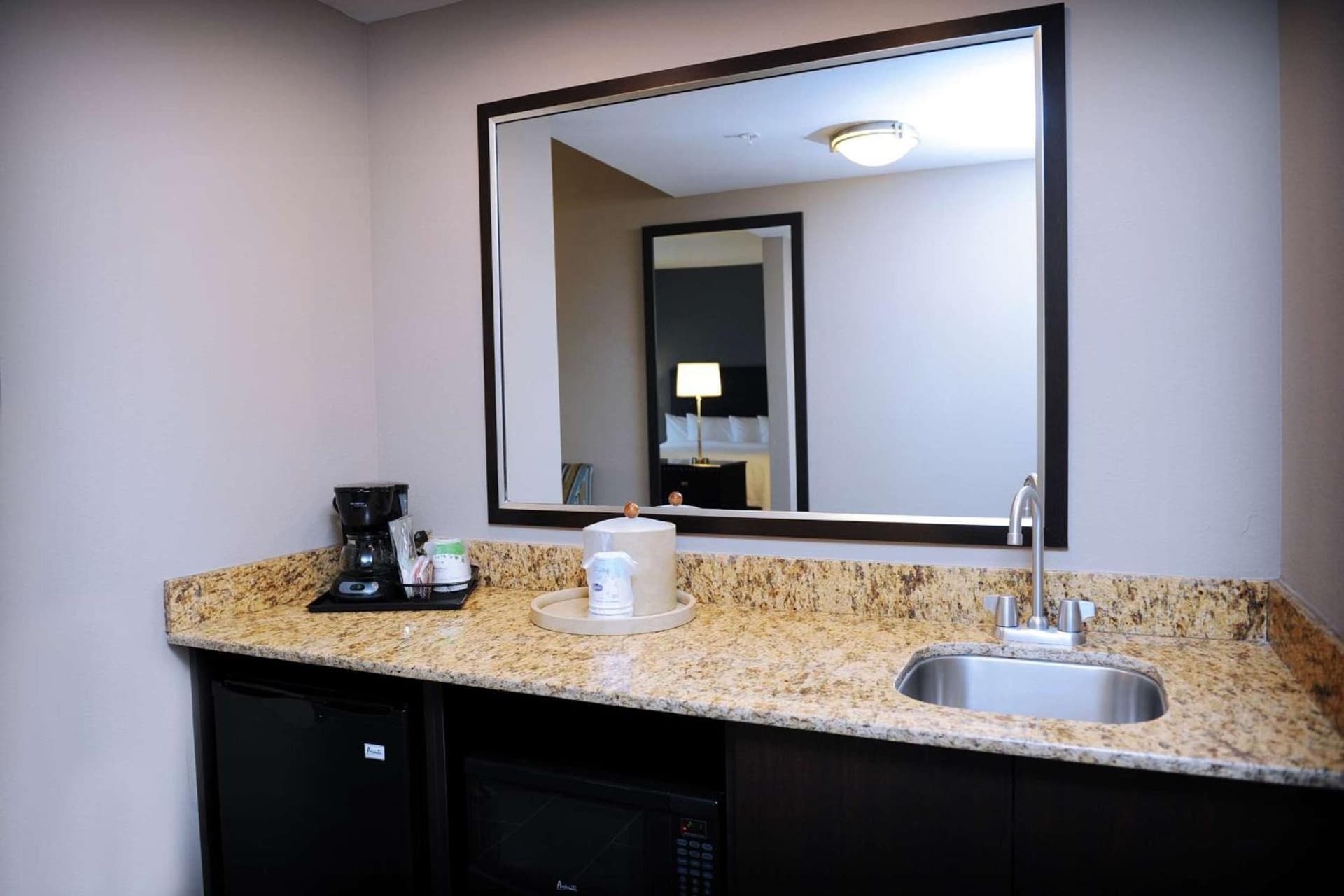 Hampton Inn Crystal River gallery photo in Crystal River, FL — image 9