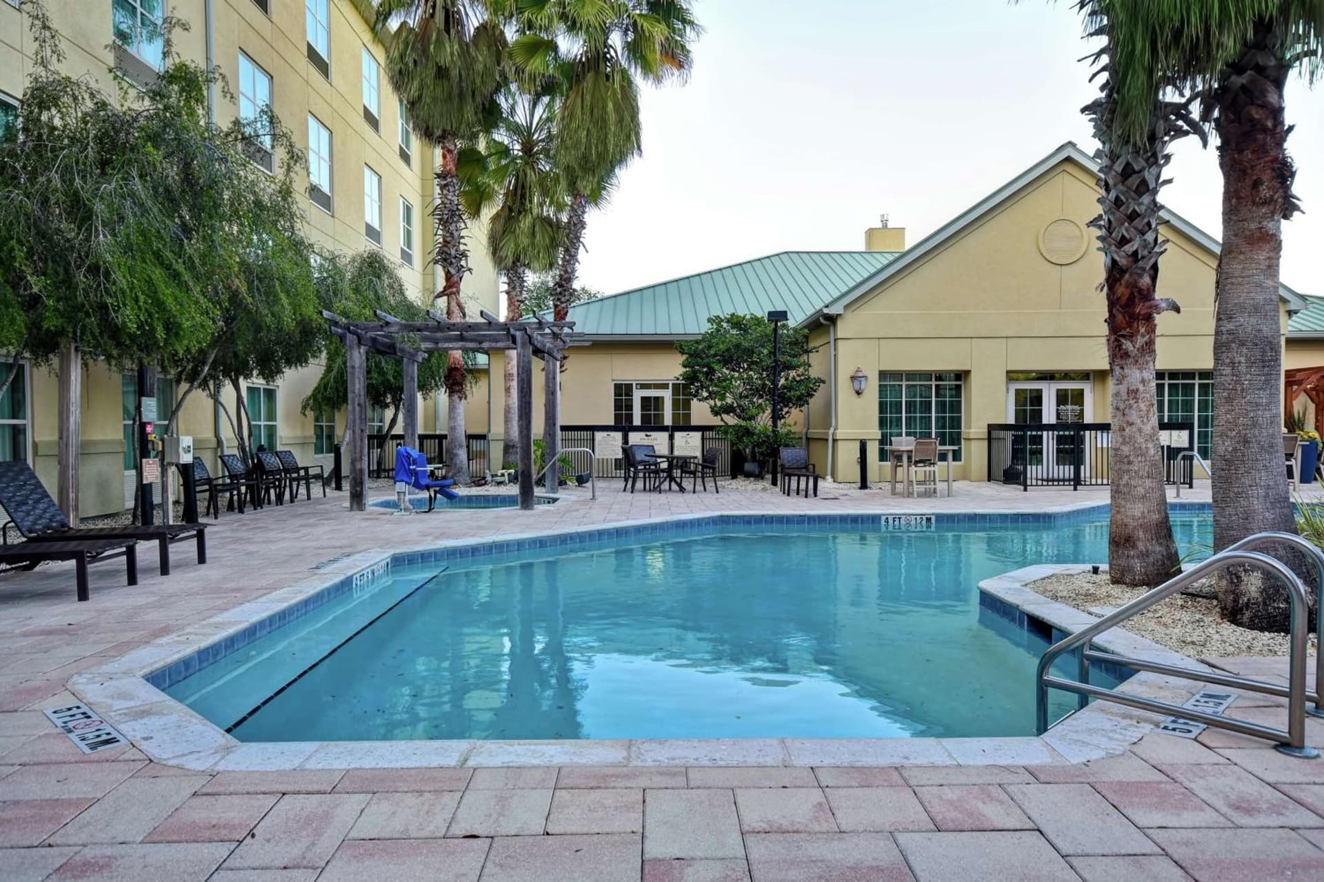 Homewood Suites by Hilton Ocala at Heath Brook interior in Ocala, FL — gallery photo 2