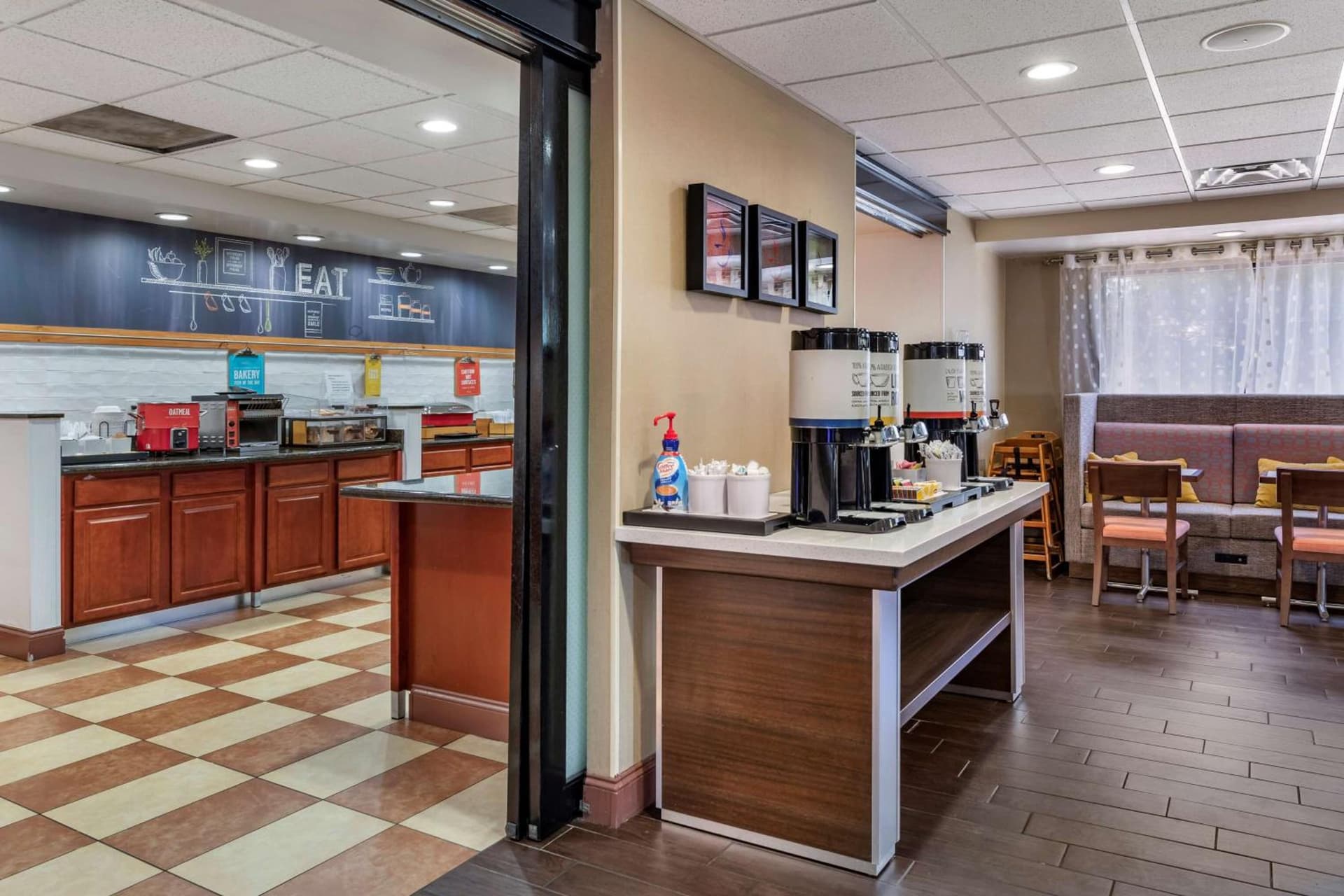 Hampton Inn Norco/Corona gallery photo in Norco, CA — image 21
