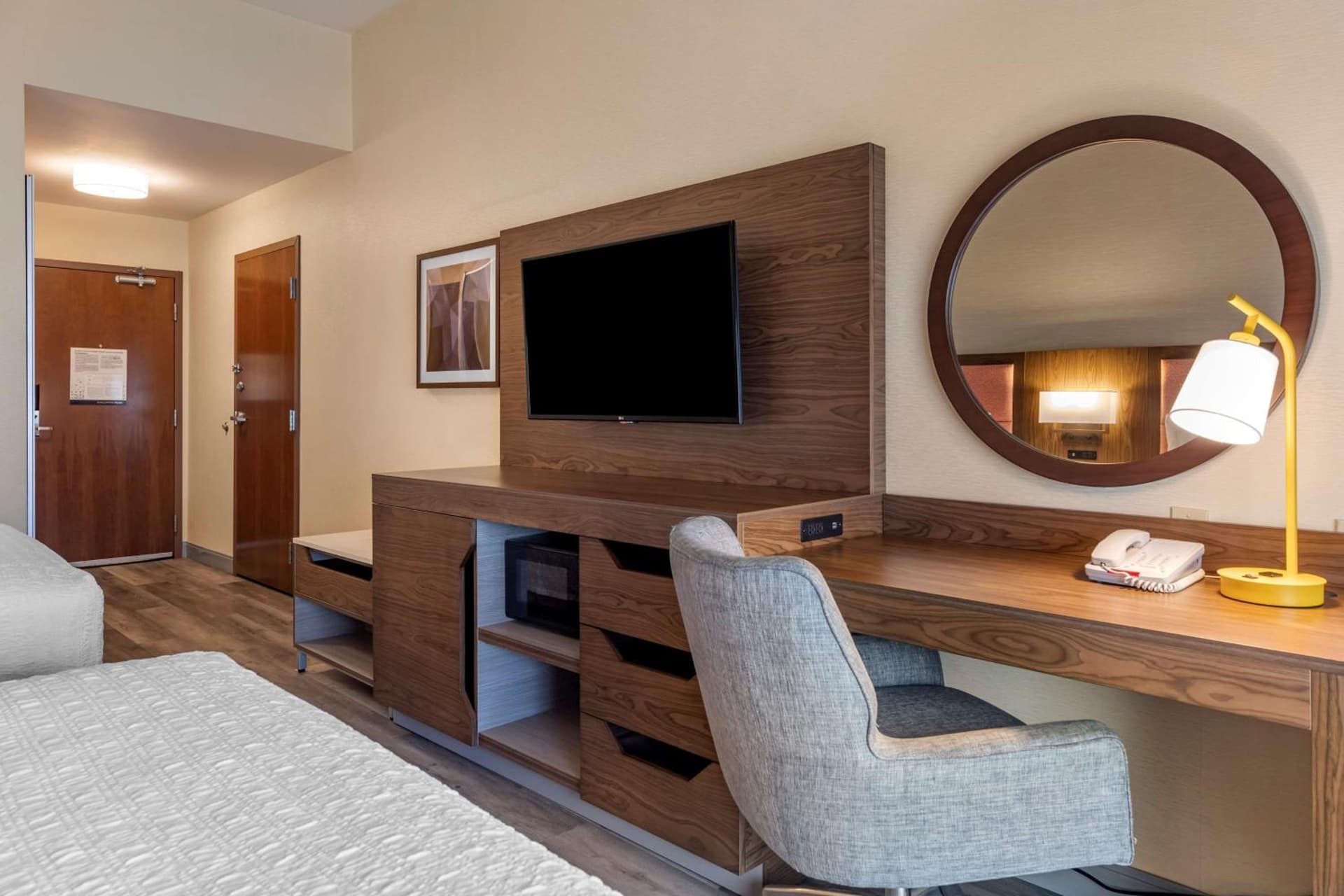 Hampton Inn Norco/Corona interior in Norco, CA — gallery photo 2