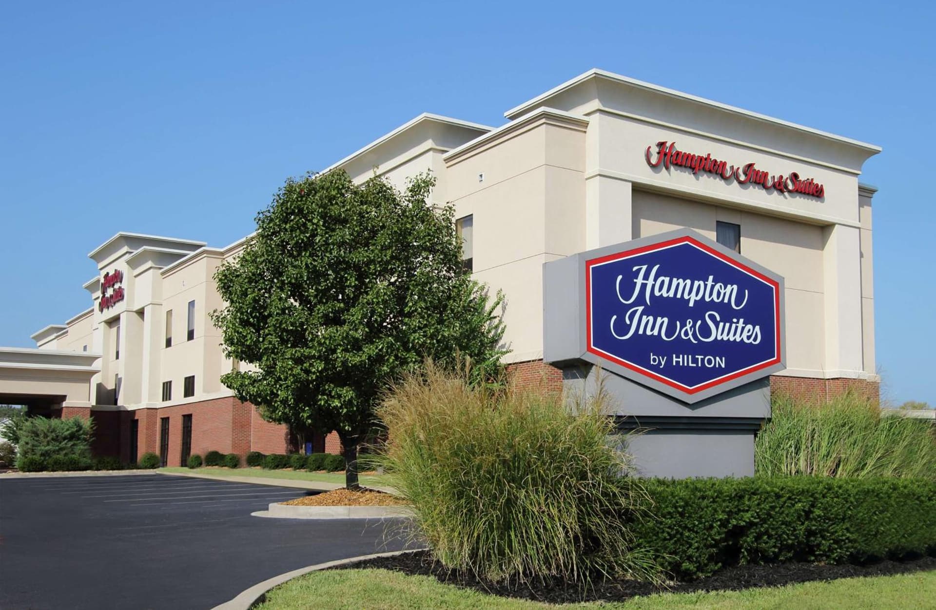 Hampton Inn & Suites Murray property views in Murray, KY — gallery photo 3