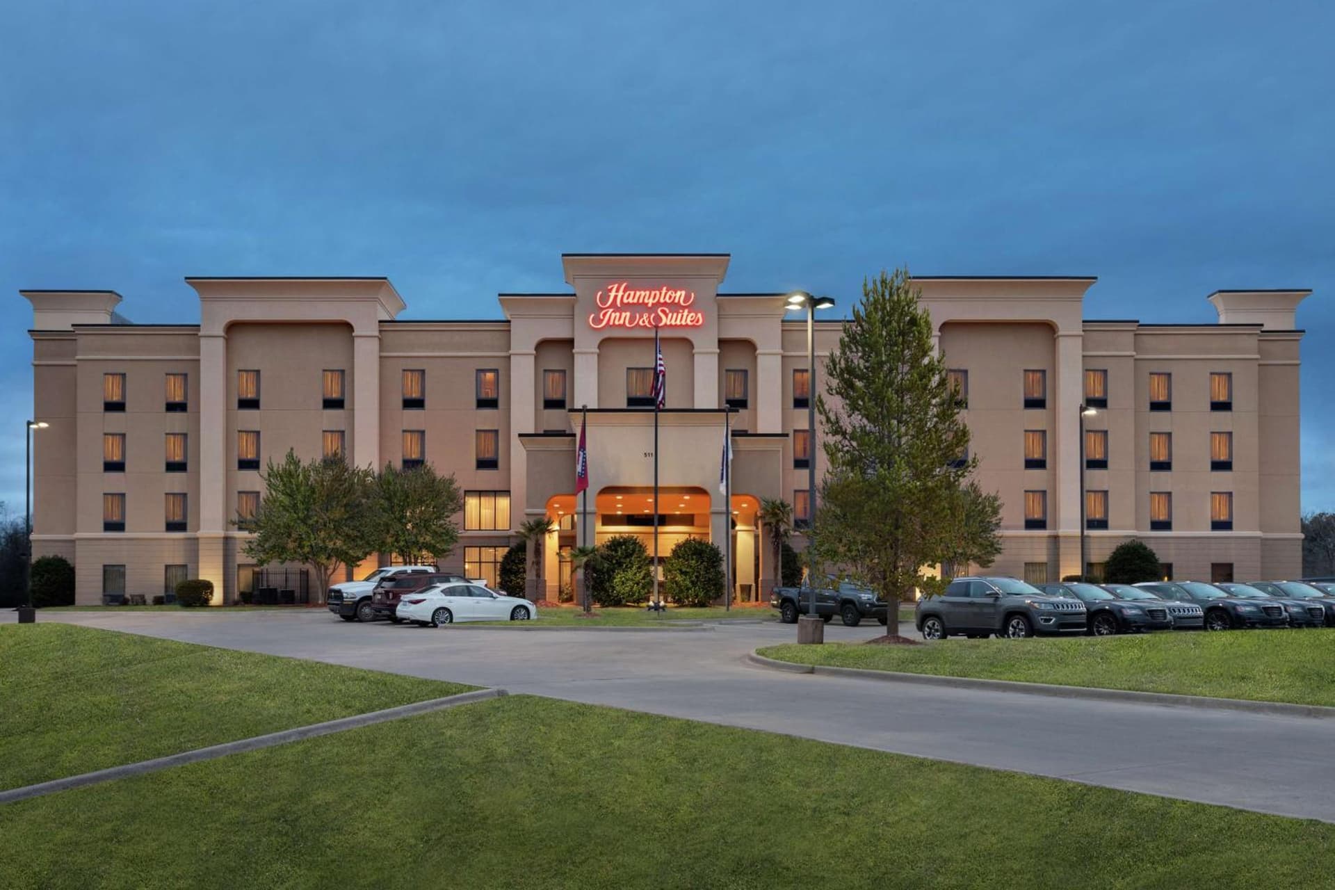 Hampton Inn & Suites Pine Bluff property views in Pine Bluff, AR — gallery photo 3