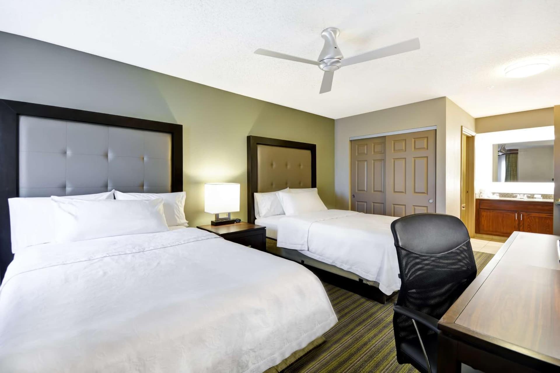 Homewood Suites by Hilton Hillsboro Beaverton gallery photo in Beaverton, OR — image 7