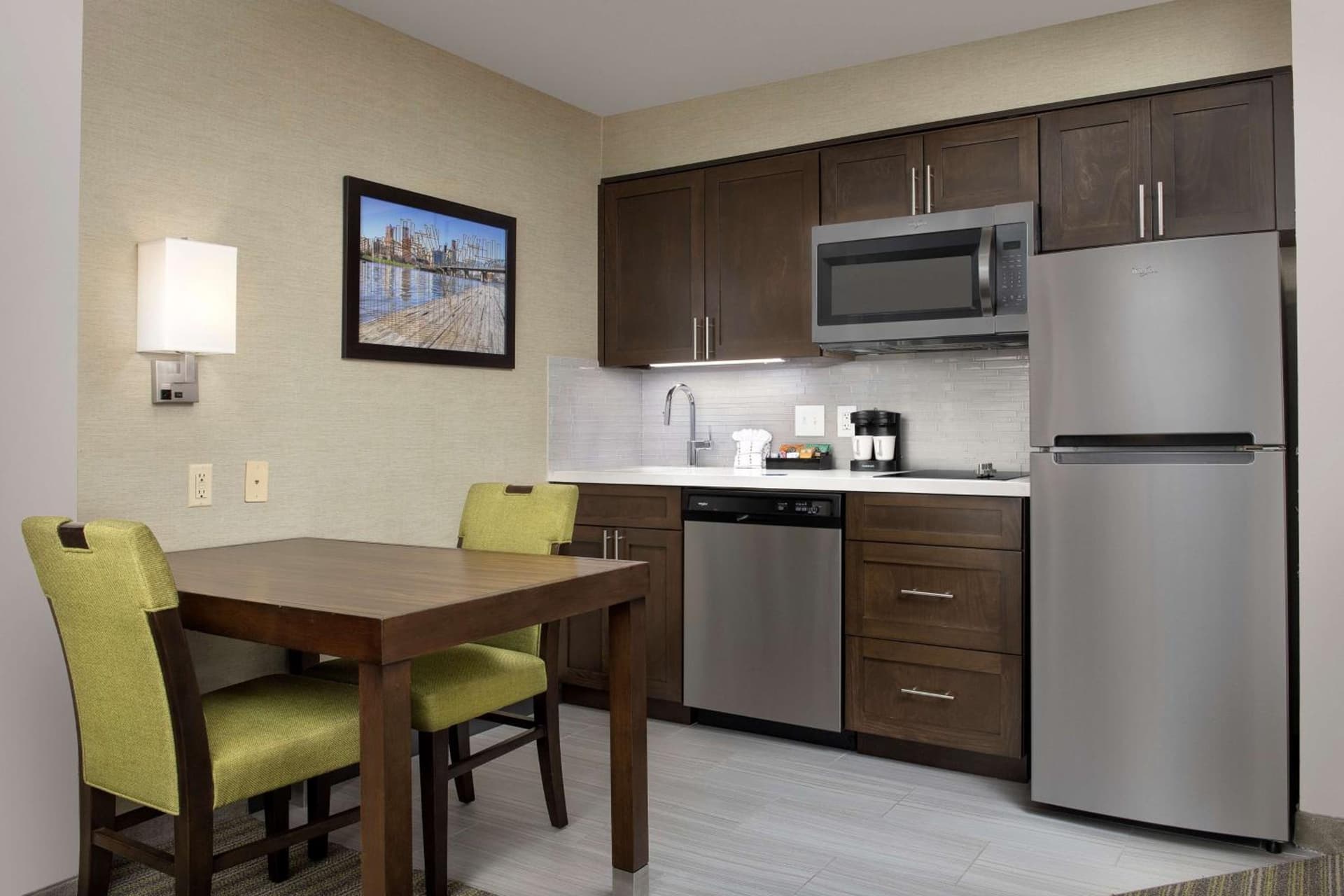 Homewood Suites by Hilton Hillsboro Beaverton gallery photo in Beaverton, OR — image 9